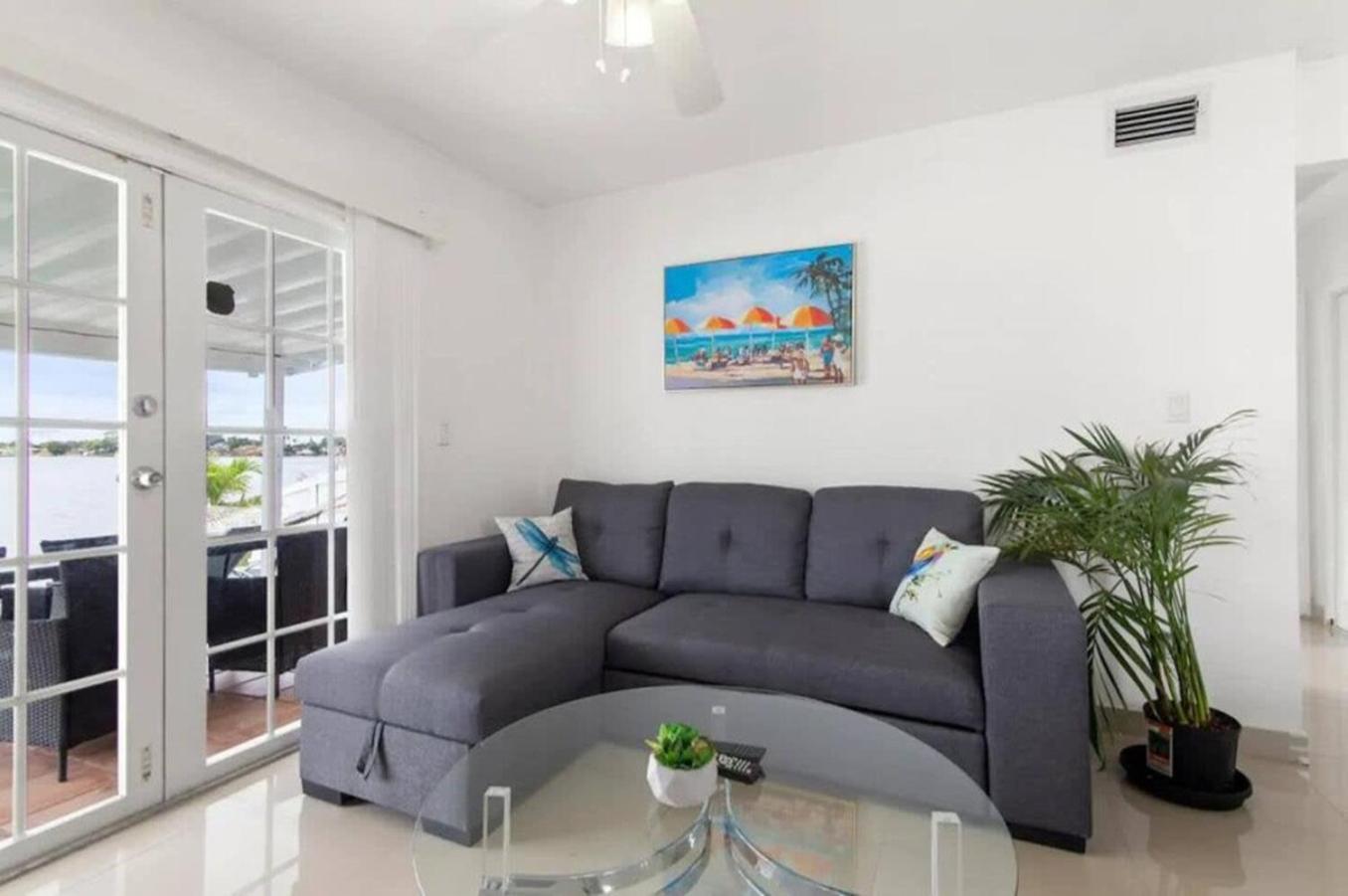 Holiday home Lakeside 3br Retreat With Private Yard & Kayak Use Fort Lauderdale