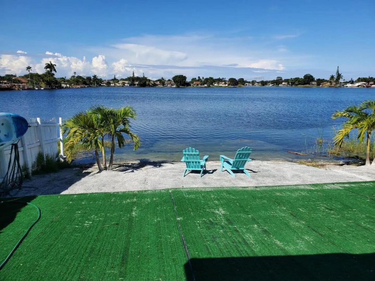Lakeside 3br Retreat With Private Yard & Kayak Use