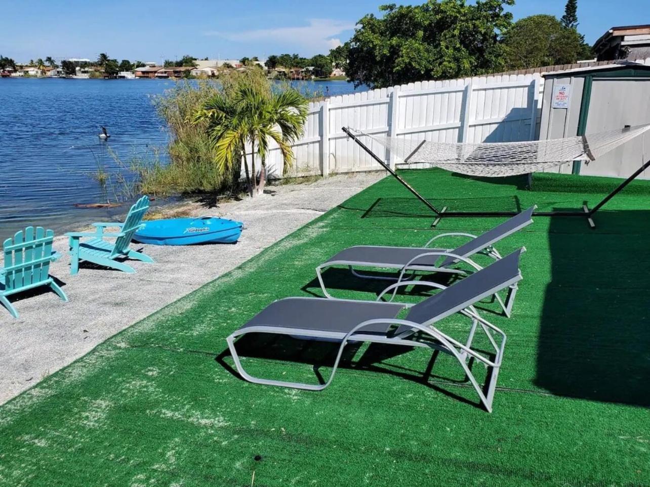 Lakeside 3br Retreat With Private Yard & Kayak Use Holiday home