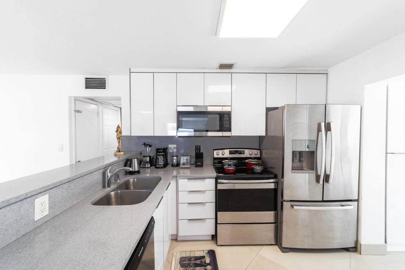 Private Heated Pool In Ftl Near Fort Lauderdale