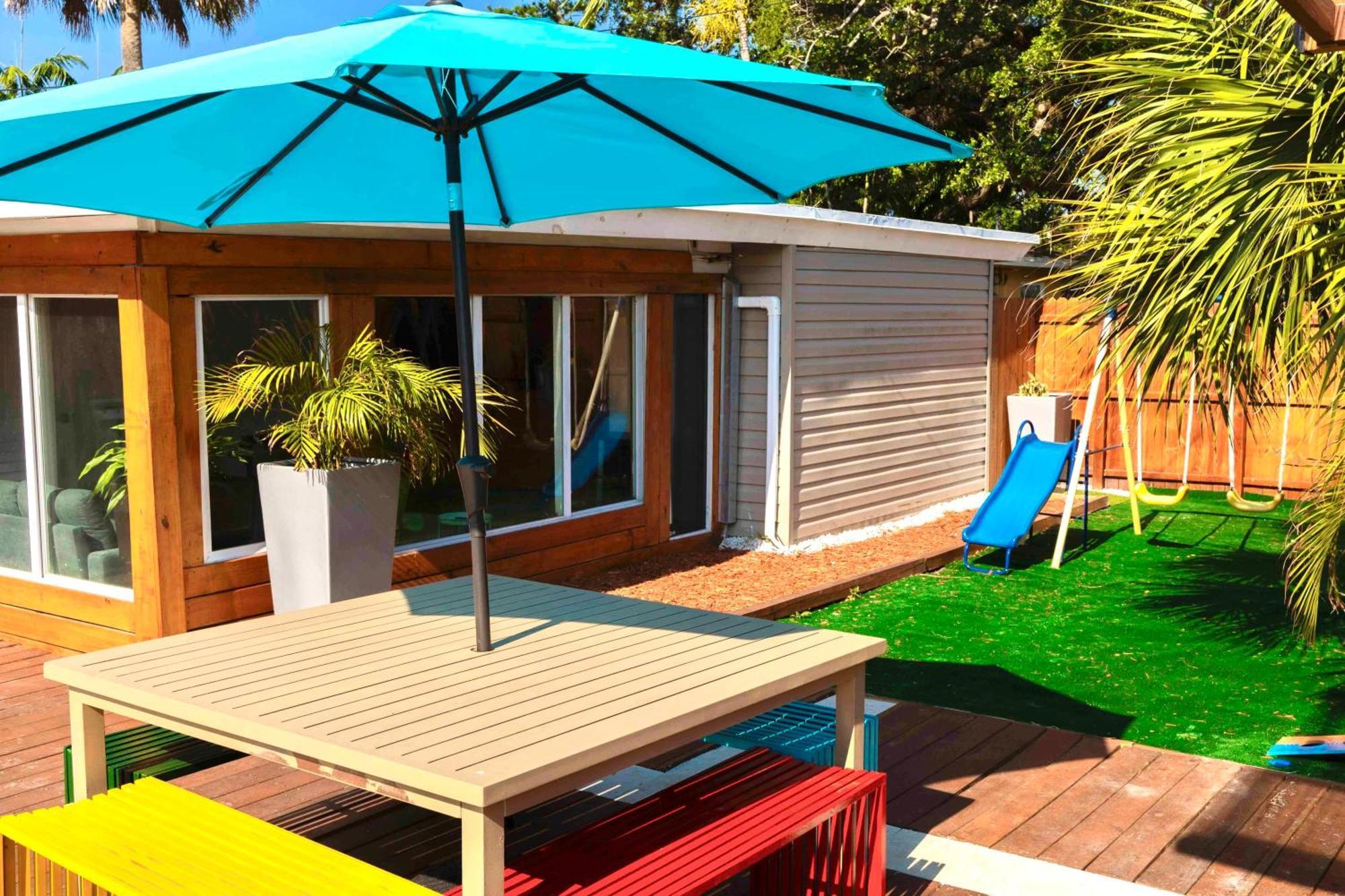 Alma House Pool Bbq Playground And Playroom Family *