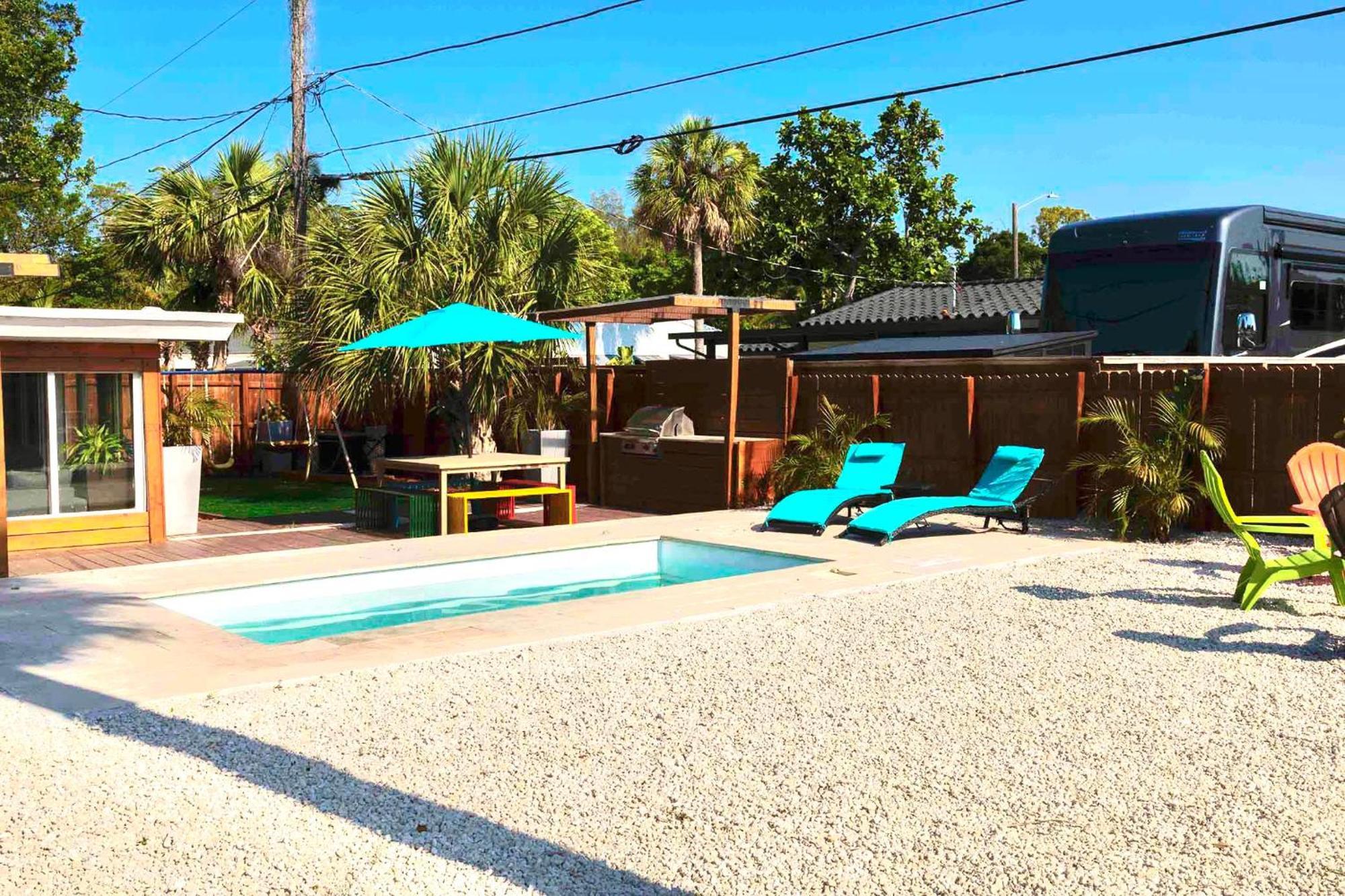 Alma House Pool Bbq Playground And Playroom Family Holiday home