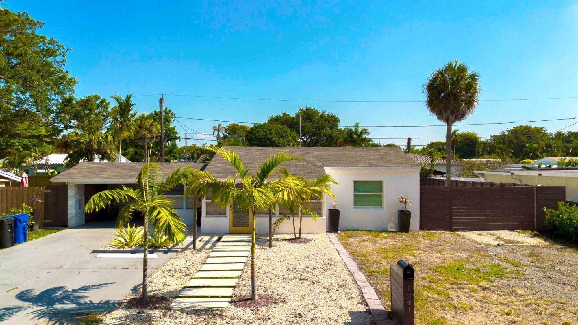 Holiday home Alma House Pool Bbq Playground And Playroom Family Fort Lauderdale