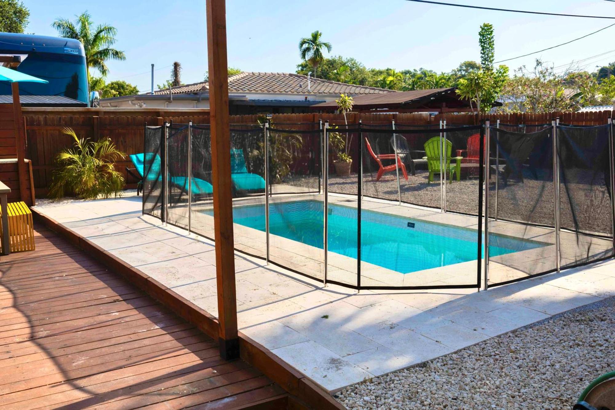 Alma House Pool Bbq Playground And Playroom Family *