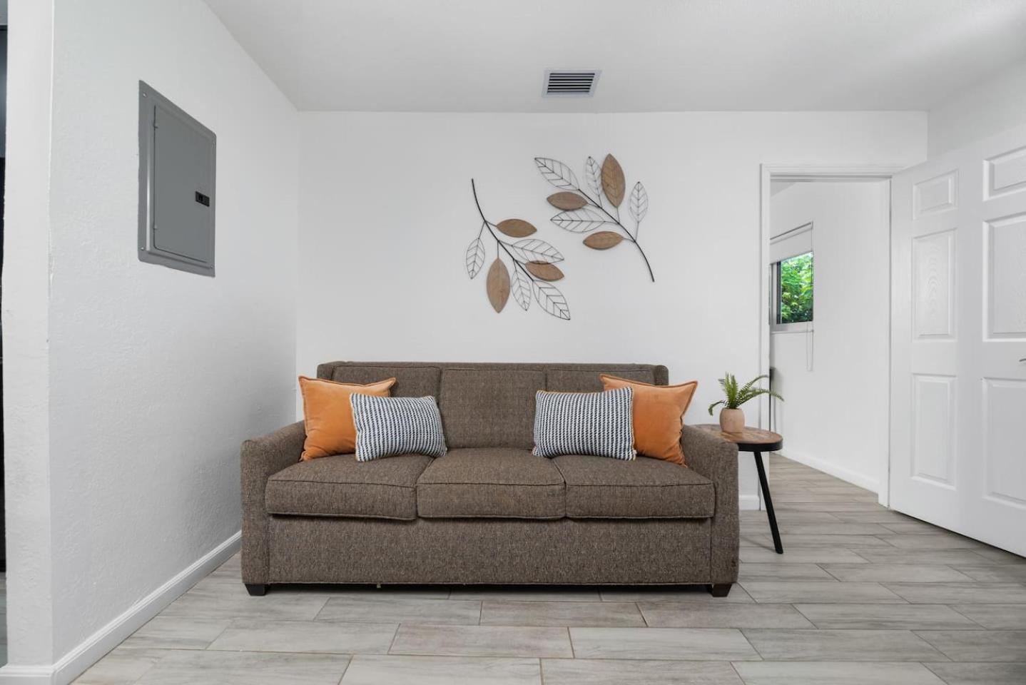 Apartment The Downtown Retreat 2 *