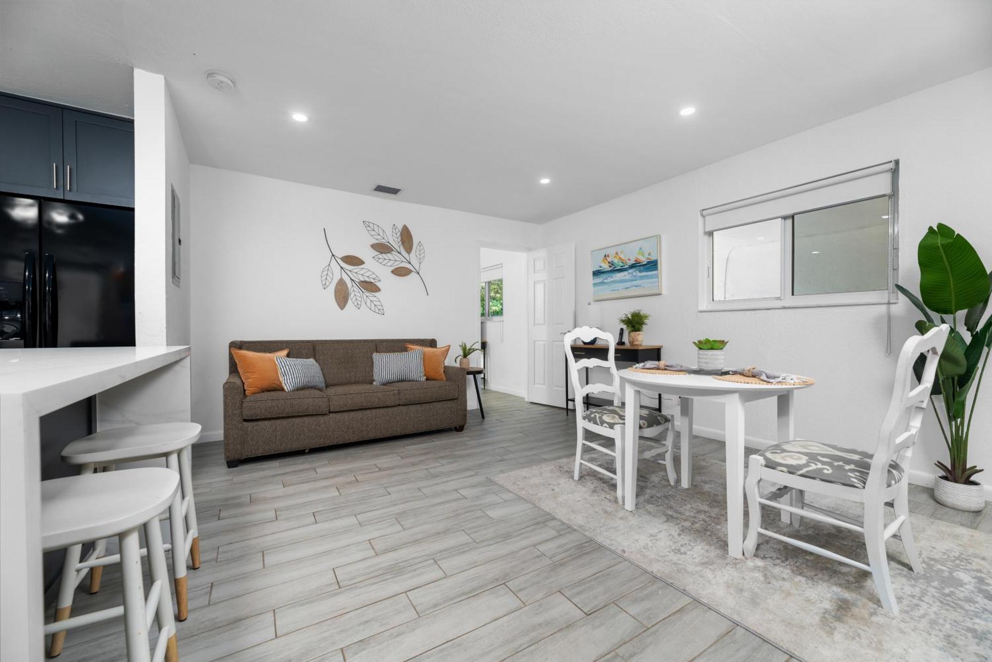 The Downtown Retreat 2 Apartment