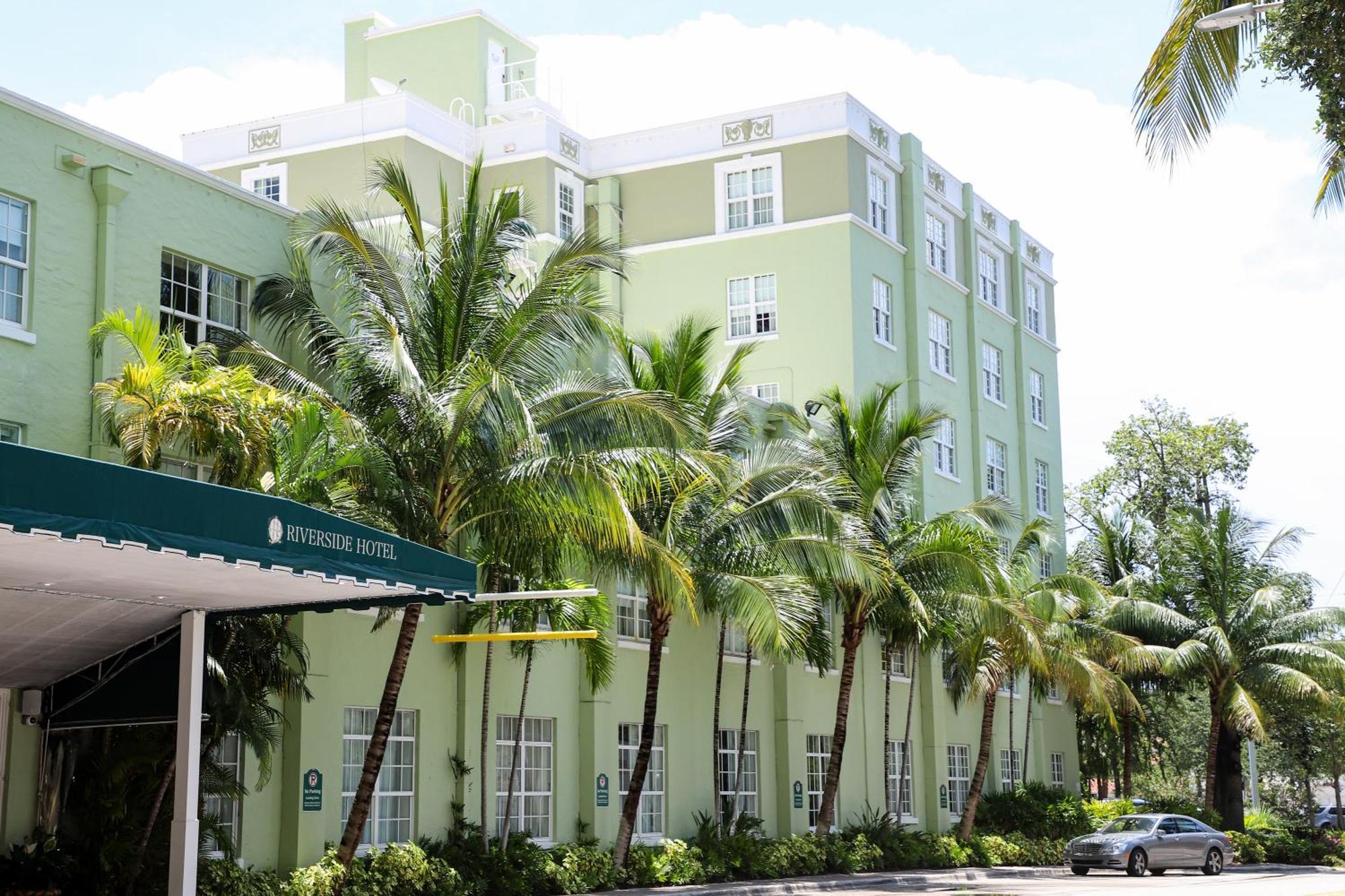 Hotel Riverside