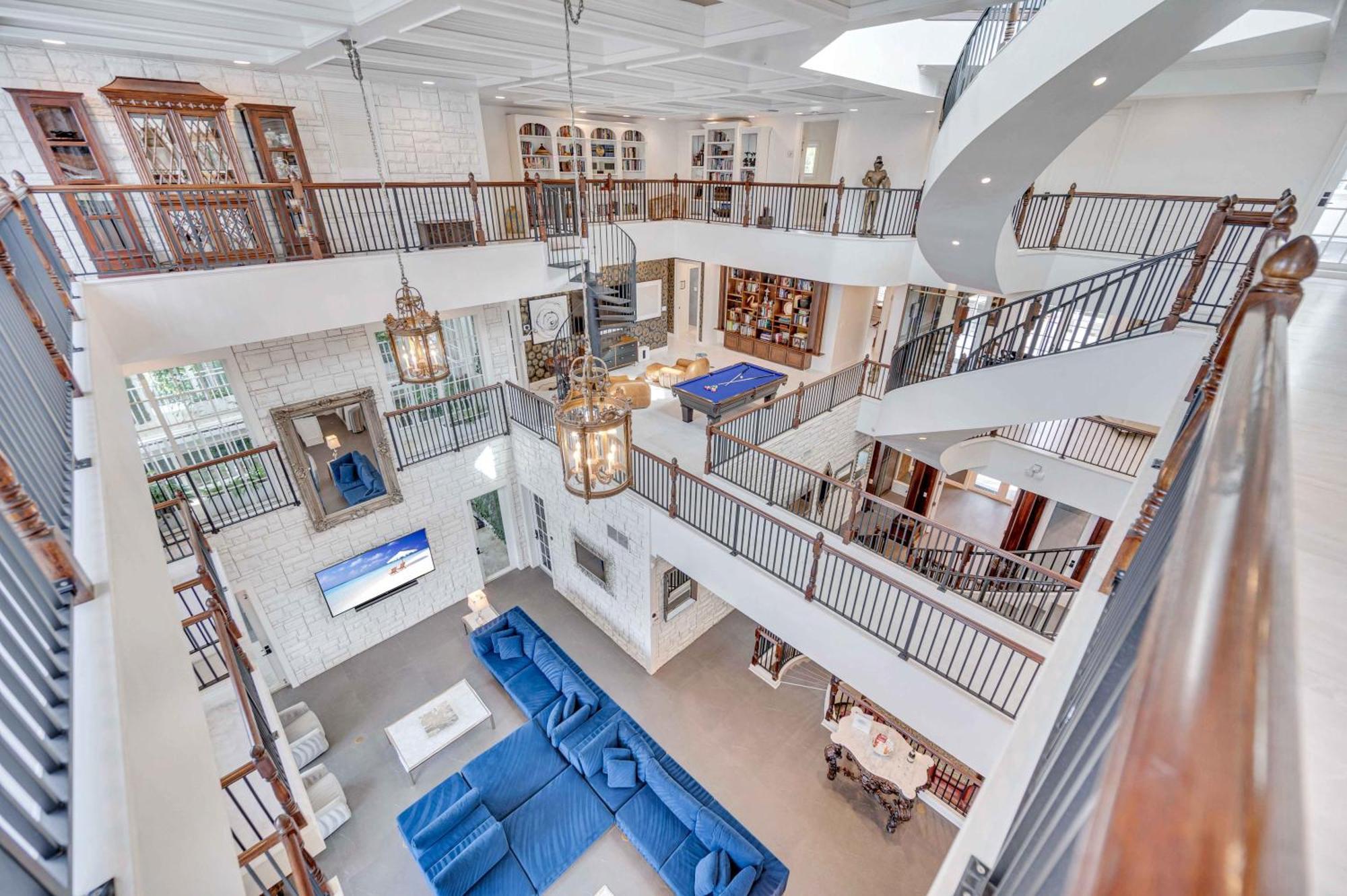 The Modern Castle Canal View Access Rooftop Living Greenhouse Vlllas Fort Lauderdale