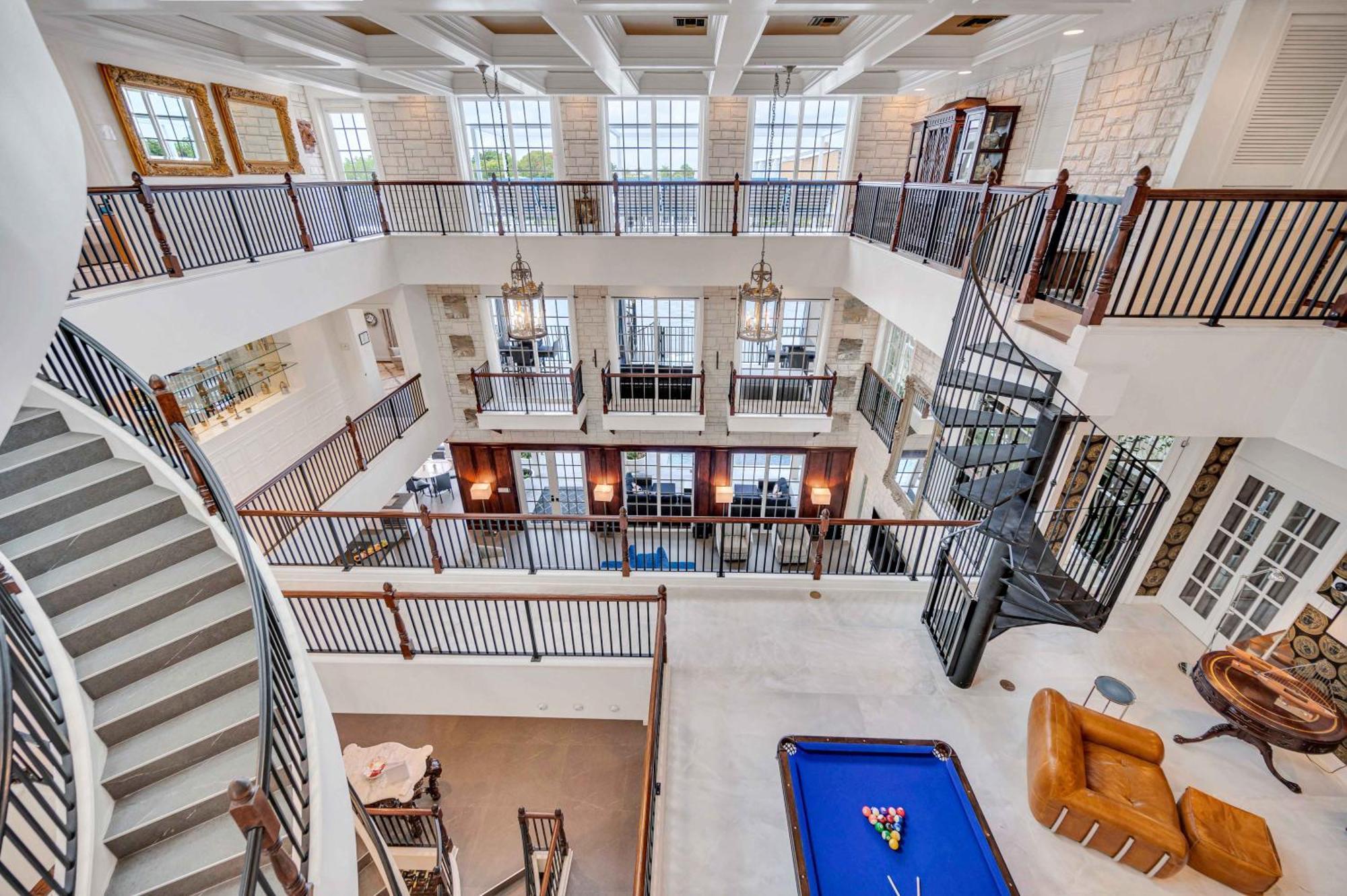 Holiday home The Modern Castle Canal View Access Rooftop Living Greenhouse Vlllas Fort Lauderdale