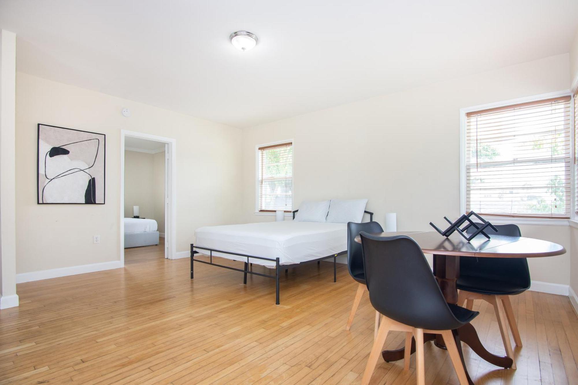 1-bdrm - 5 Minutes Walking Olas Apartment