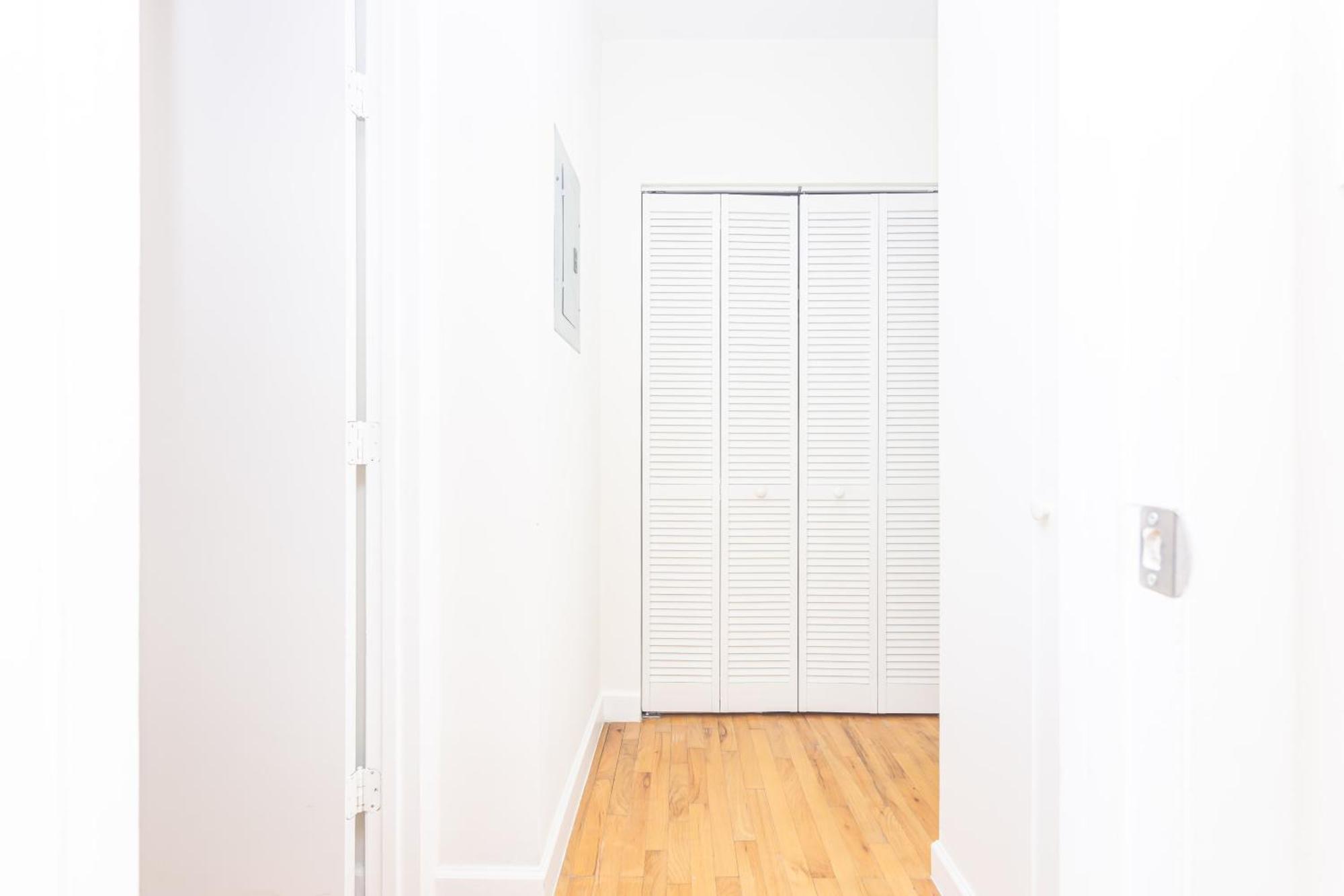 2-bdrm Unit - 5 Minutes Walking Olas *