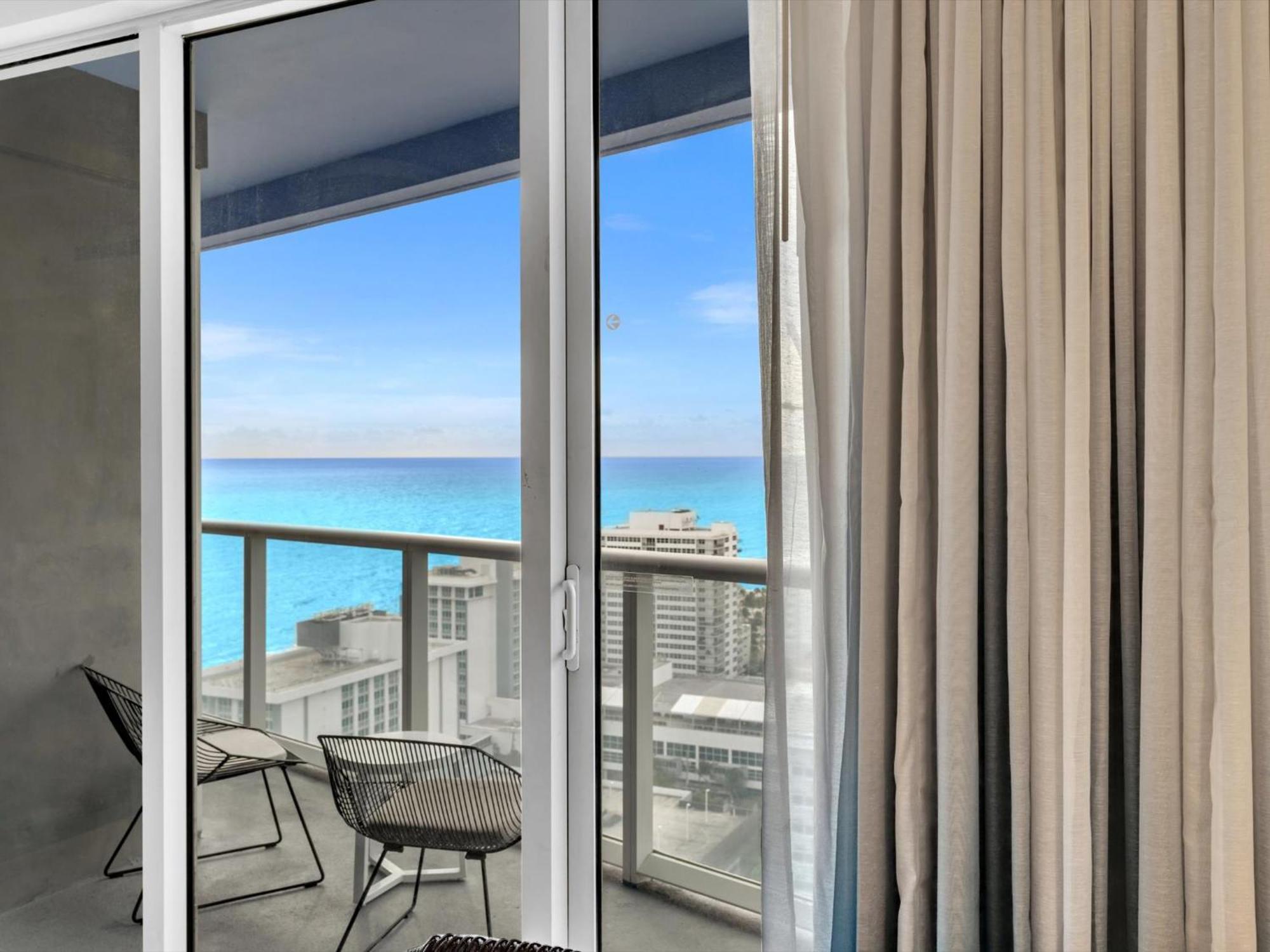 Fll W Residence Penthouse, Amazing Birds Eye Views! * Fort Lauderdale