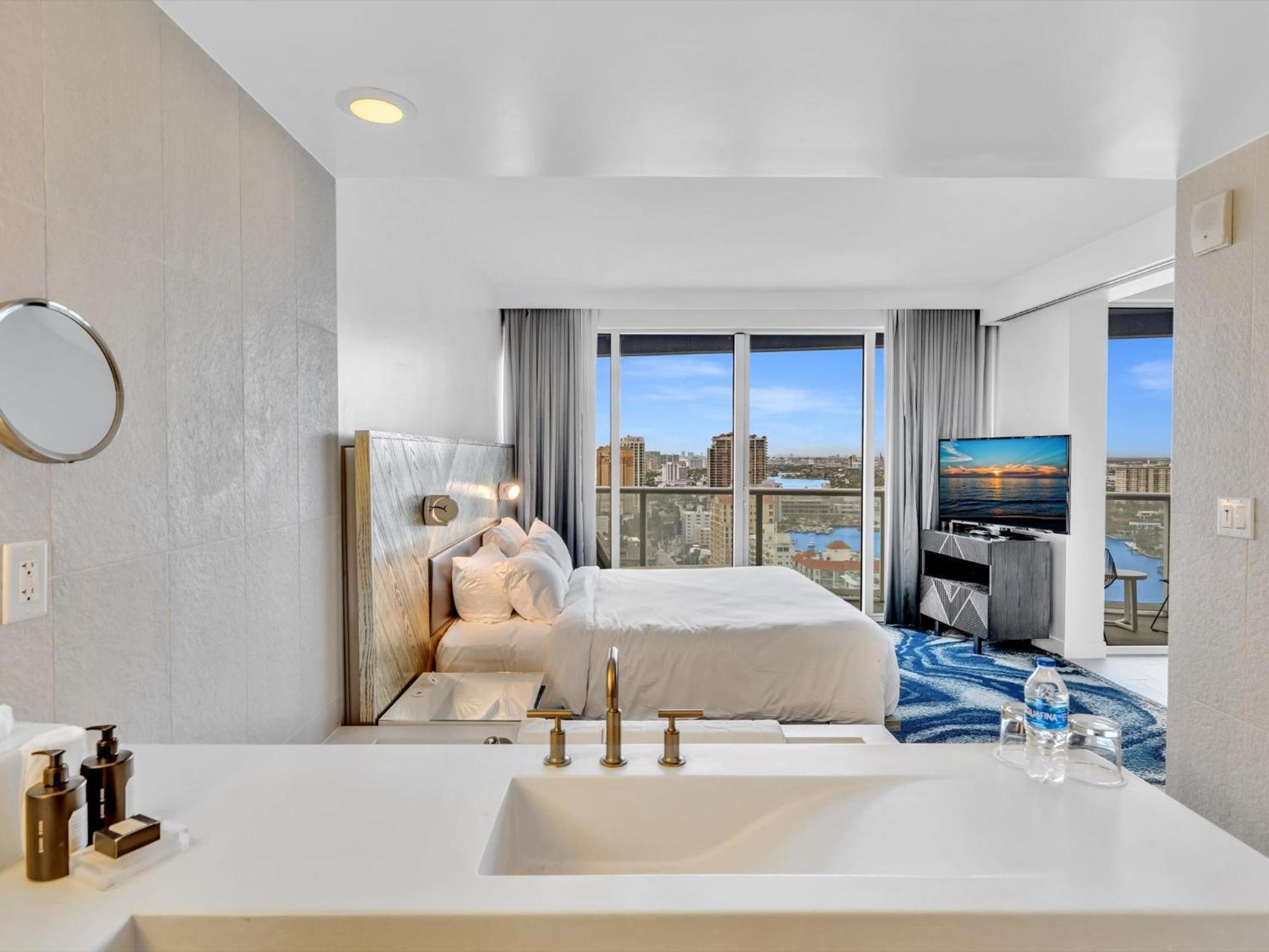 Fll W Residence Penthouse, Amazing Birds Eye Views! * Fort Lauderdale