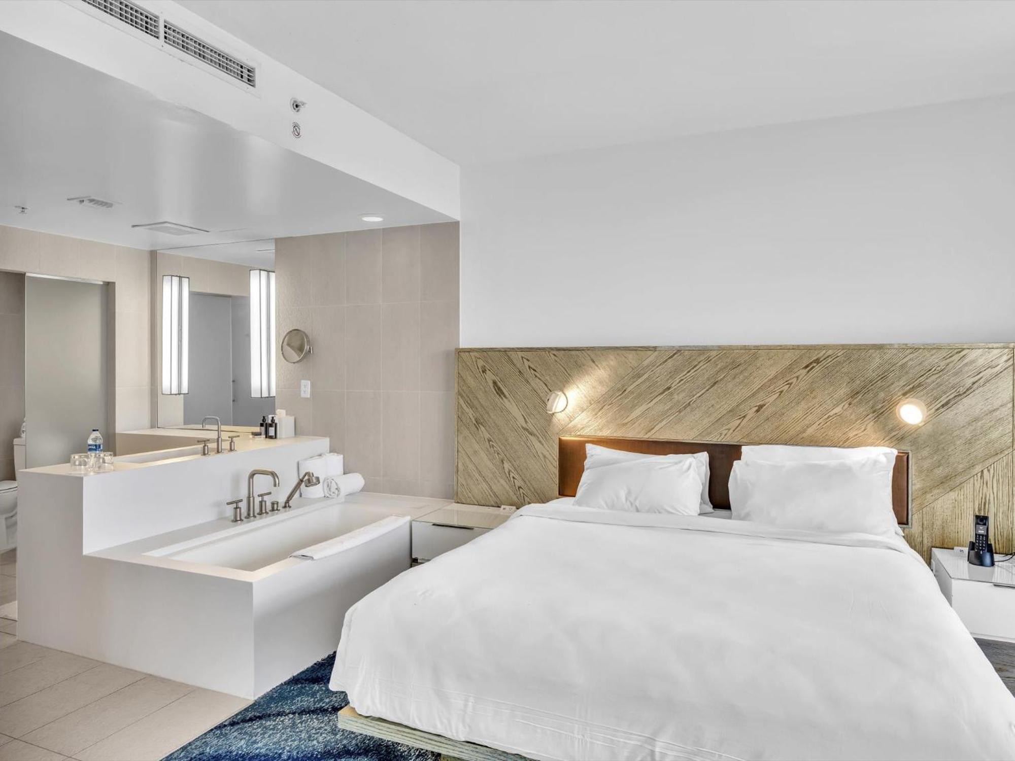 Fll W Residence Penthouse, Amazing Birds Eye Views! * Fort Lauderdale