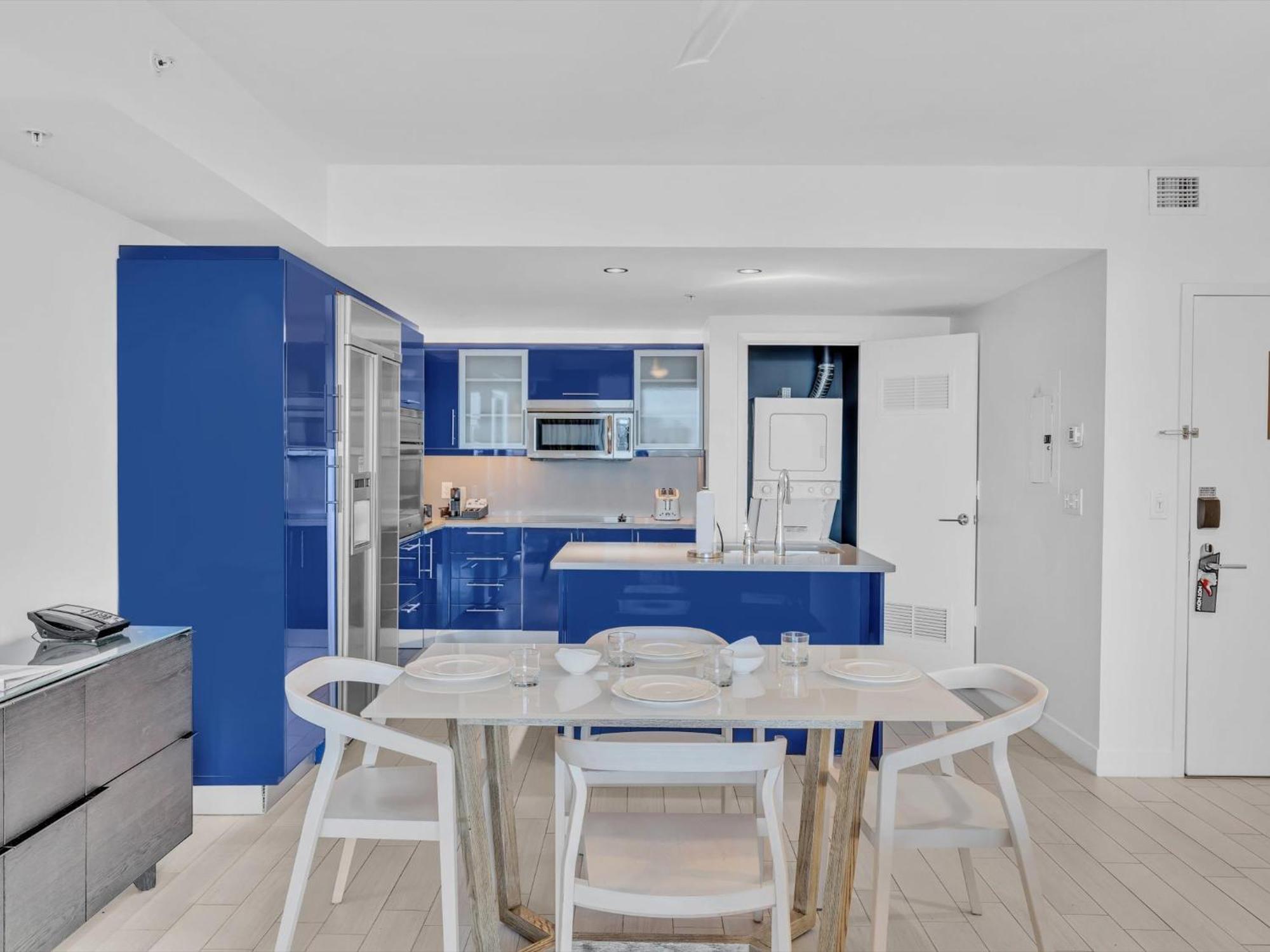 Fll W Residence Penthouse, Amazing Birds Eye Views! Apartment