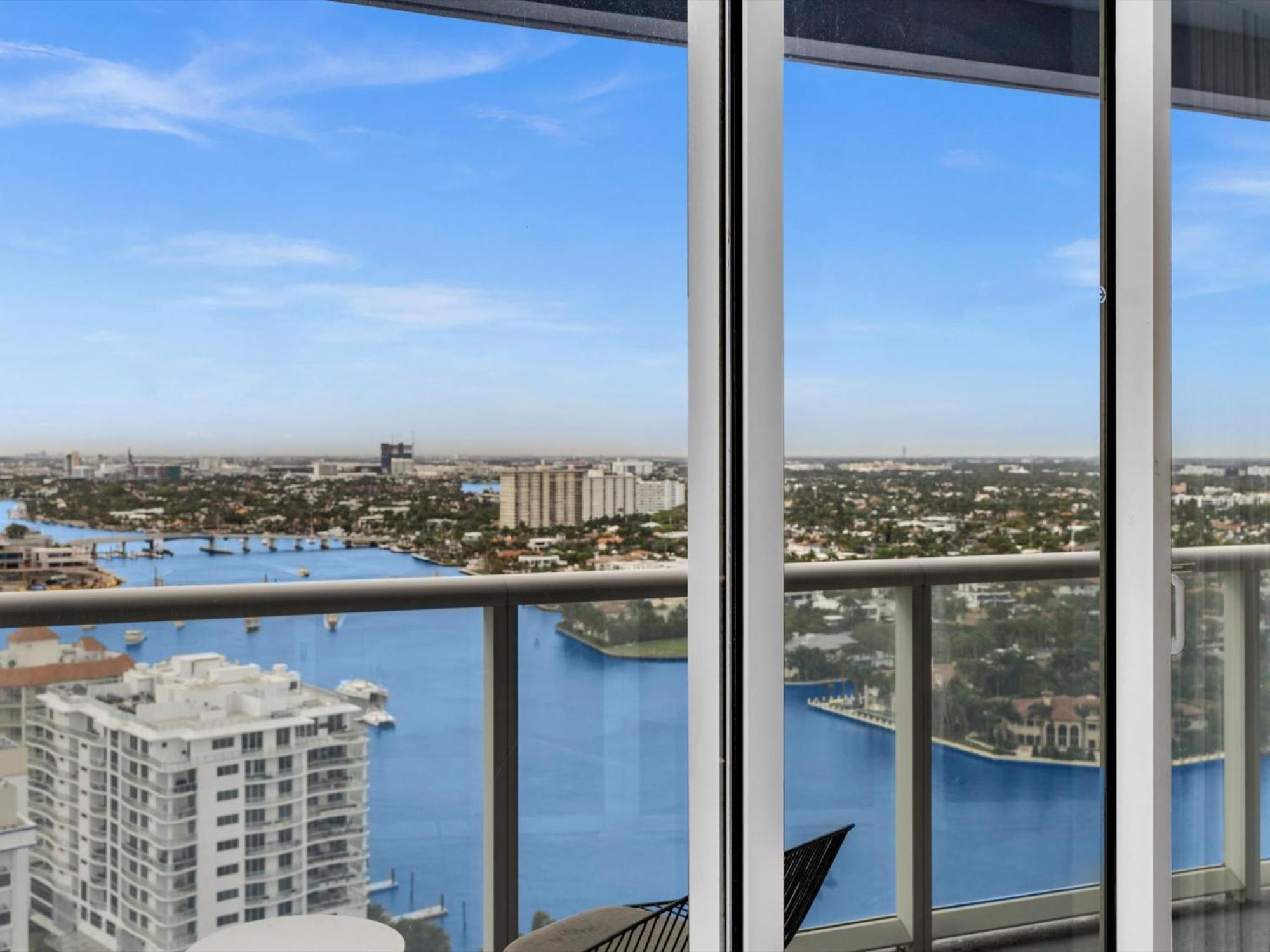 Fll W Residence Penthouse, Amazing Birds Eye Views! Apartment *