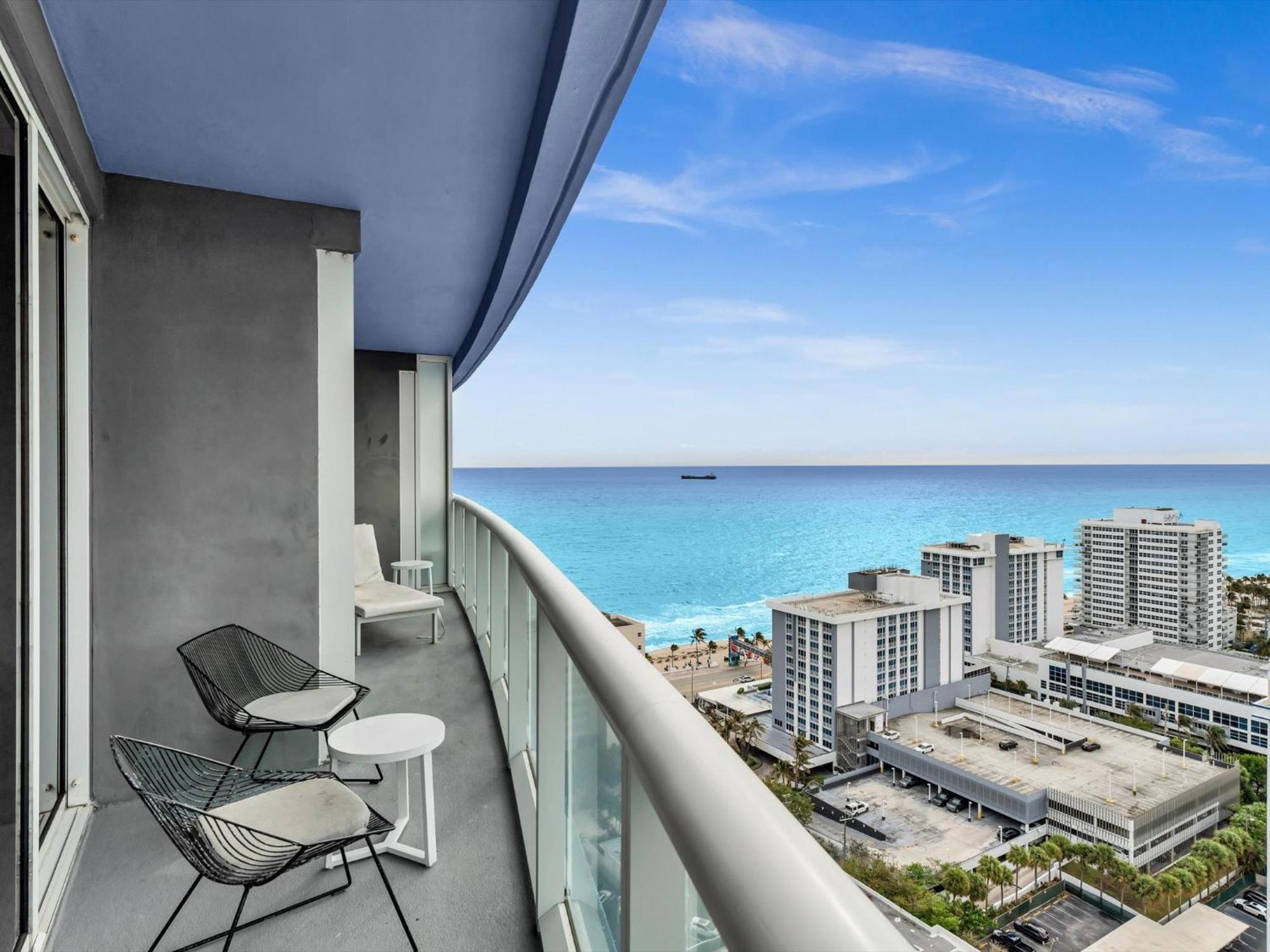 Apartment Fll W Residence Penthouse, Amazing Birds Eye Views! *
