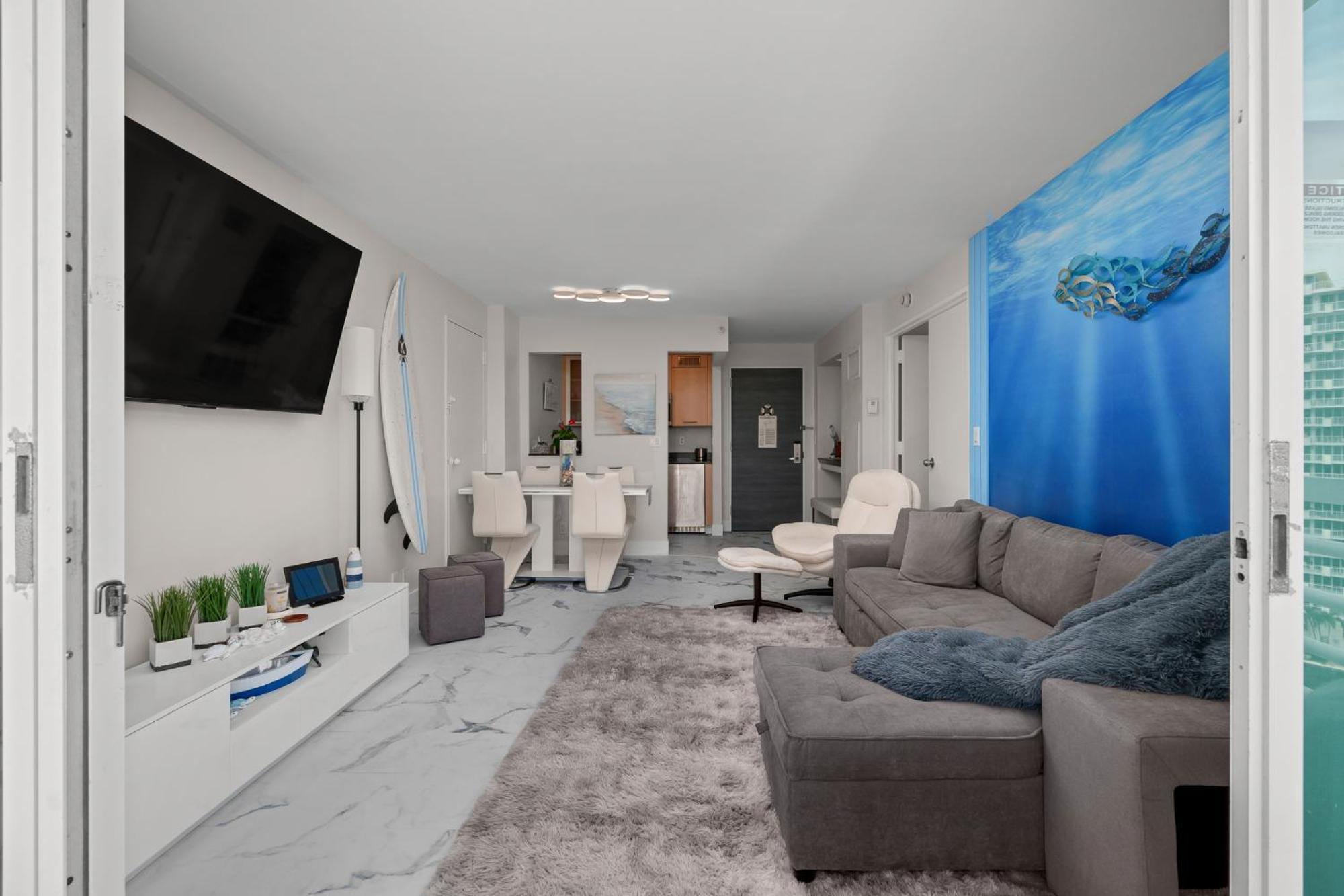 Gallery One Waterfront Suite, 5 Min Walk To Apartment *