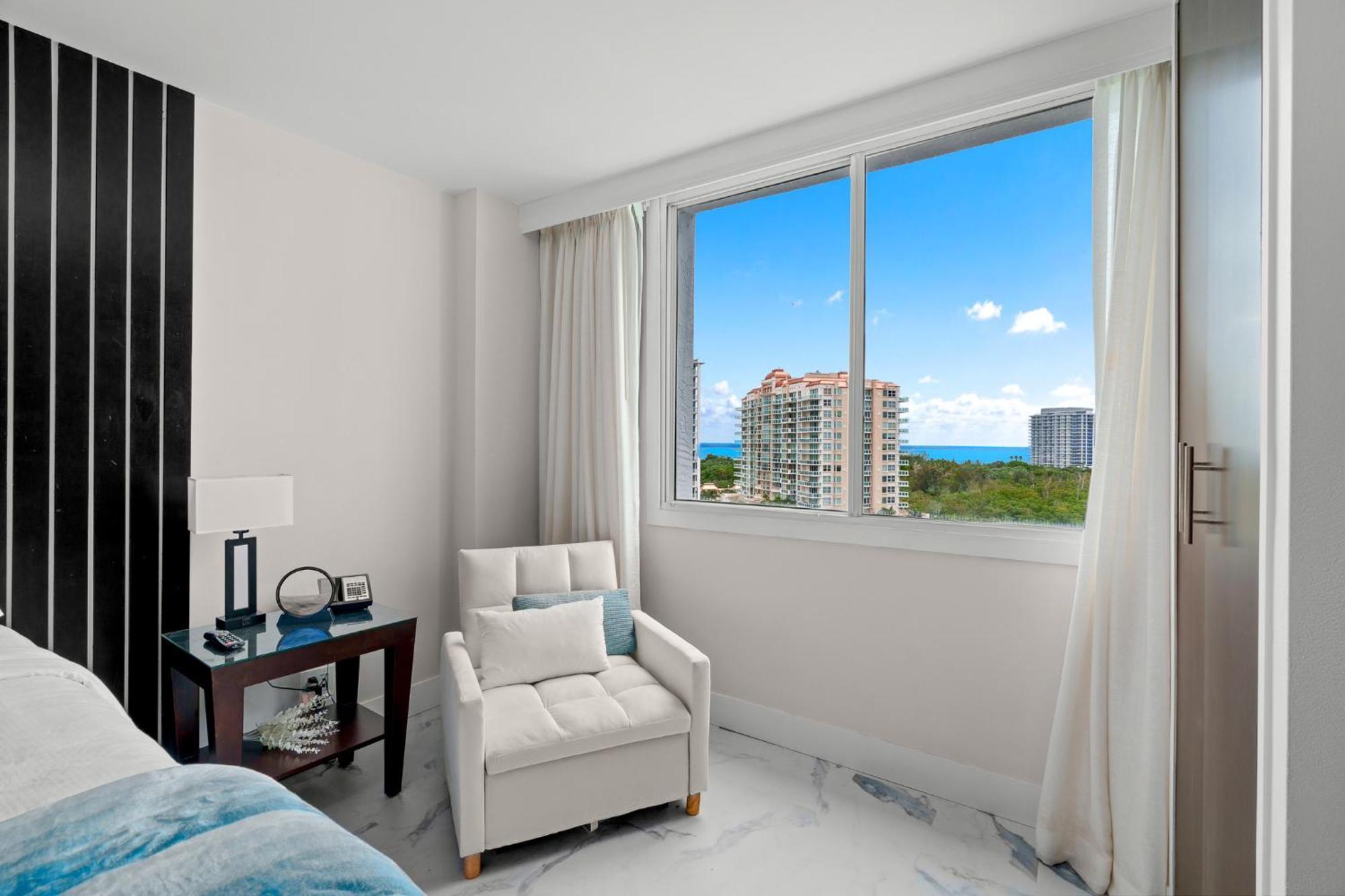 Gallery One Waterfront Suite, 5 Min Walk To