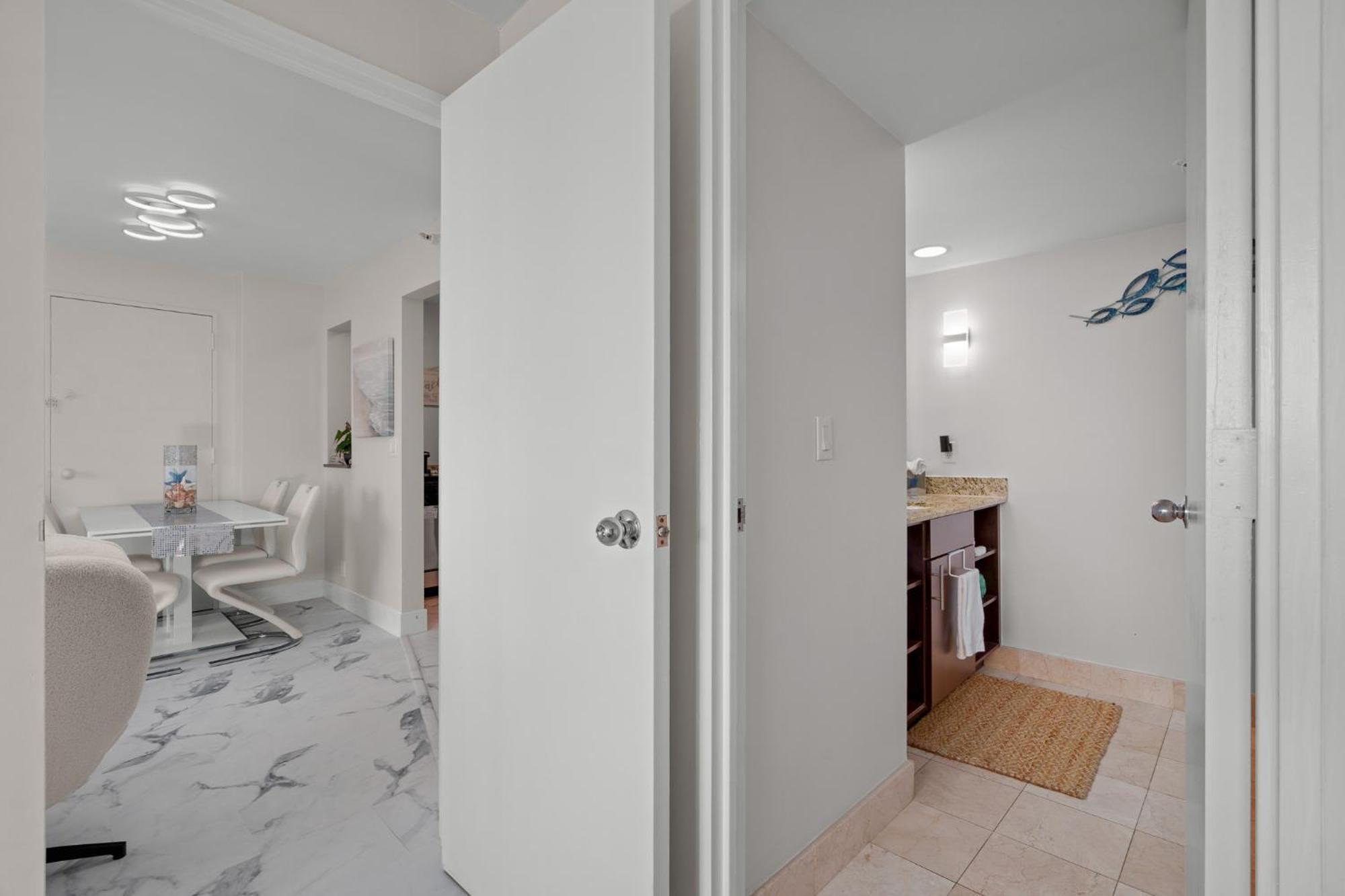 Apartment Gallery One Waterfront Suite, 5 Min Walk To *