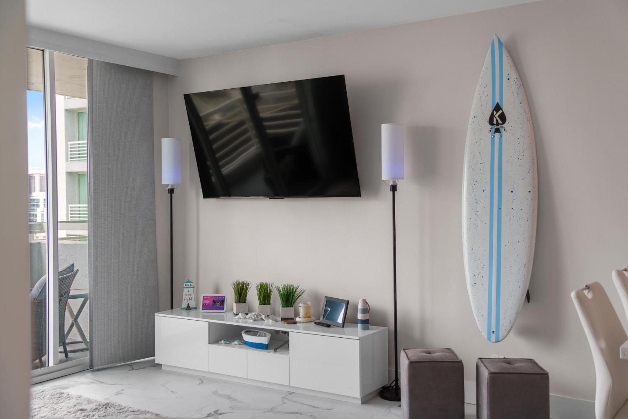 Apartment Gallery One Waterfront Suite, 5 Min Walk To *
