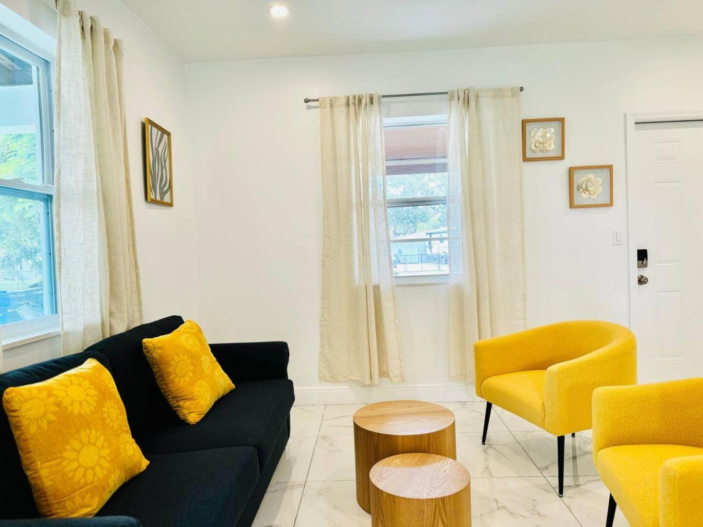 Lauderdale Getaway Near & Airport Holiday home
