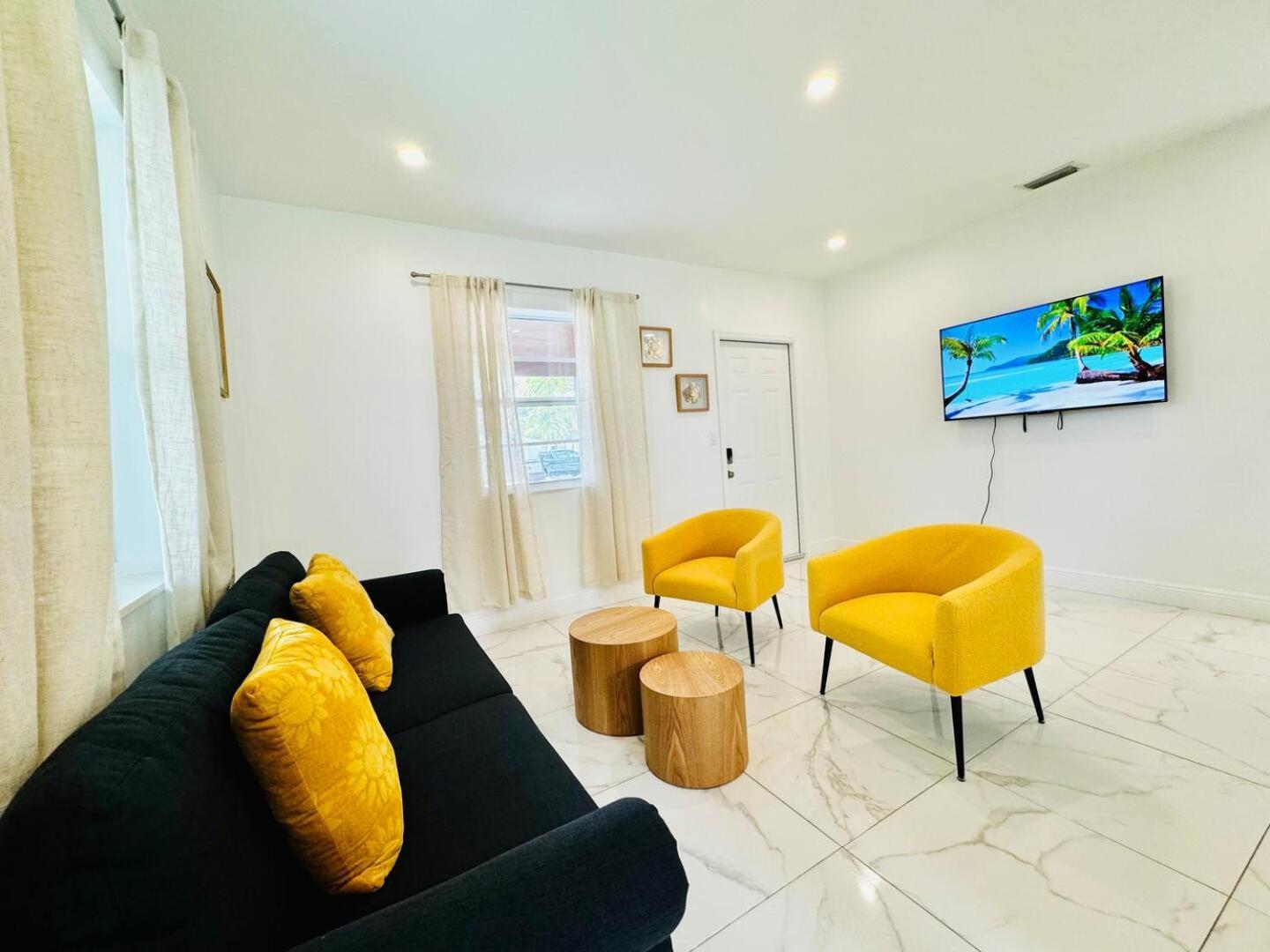 Lauderdale Getaway Near & Airport Holiday home Fort Lauderdale