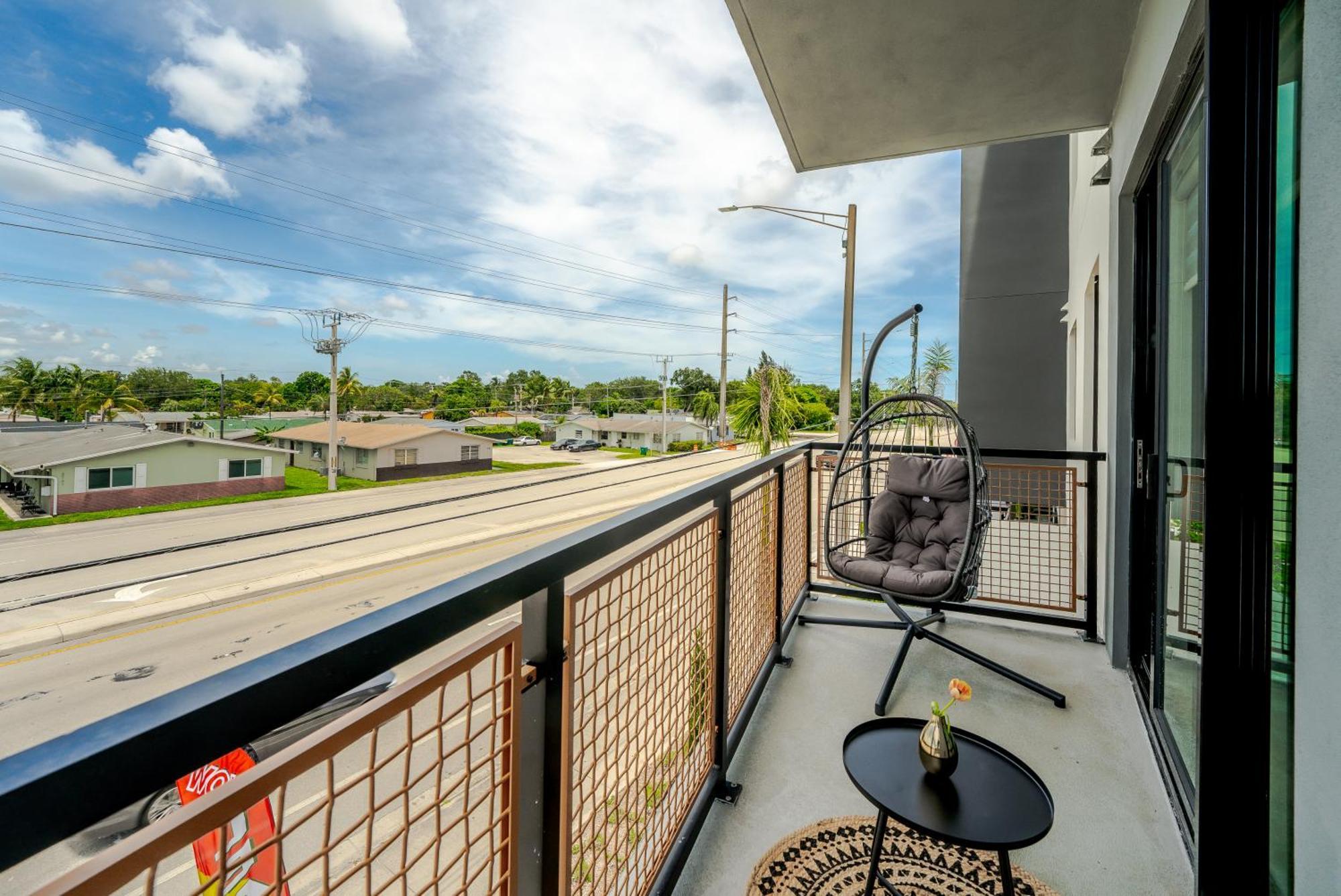 Ultra Luxe In Prime Location Apartment
