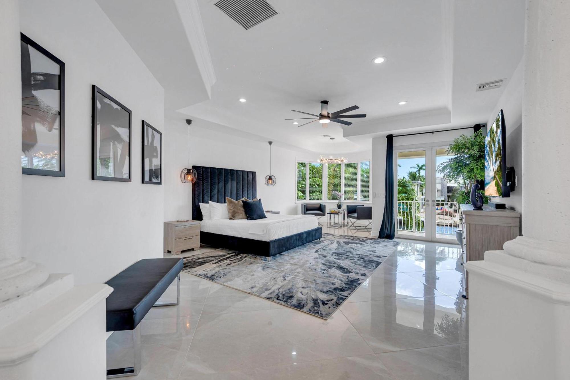 Villa Mediterranean Venice Of America Riverside View Access Fiesta Key Vlllas Fort Lauderdale