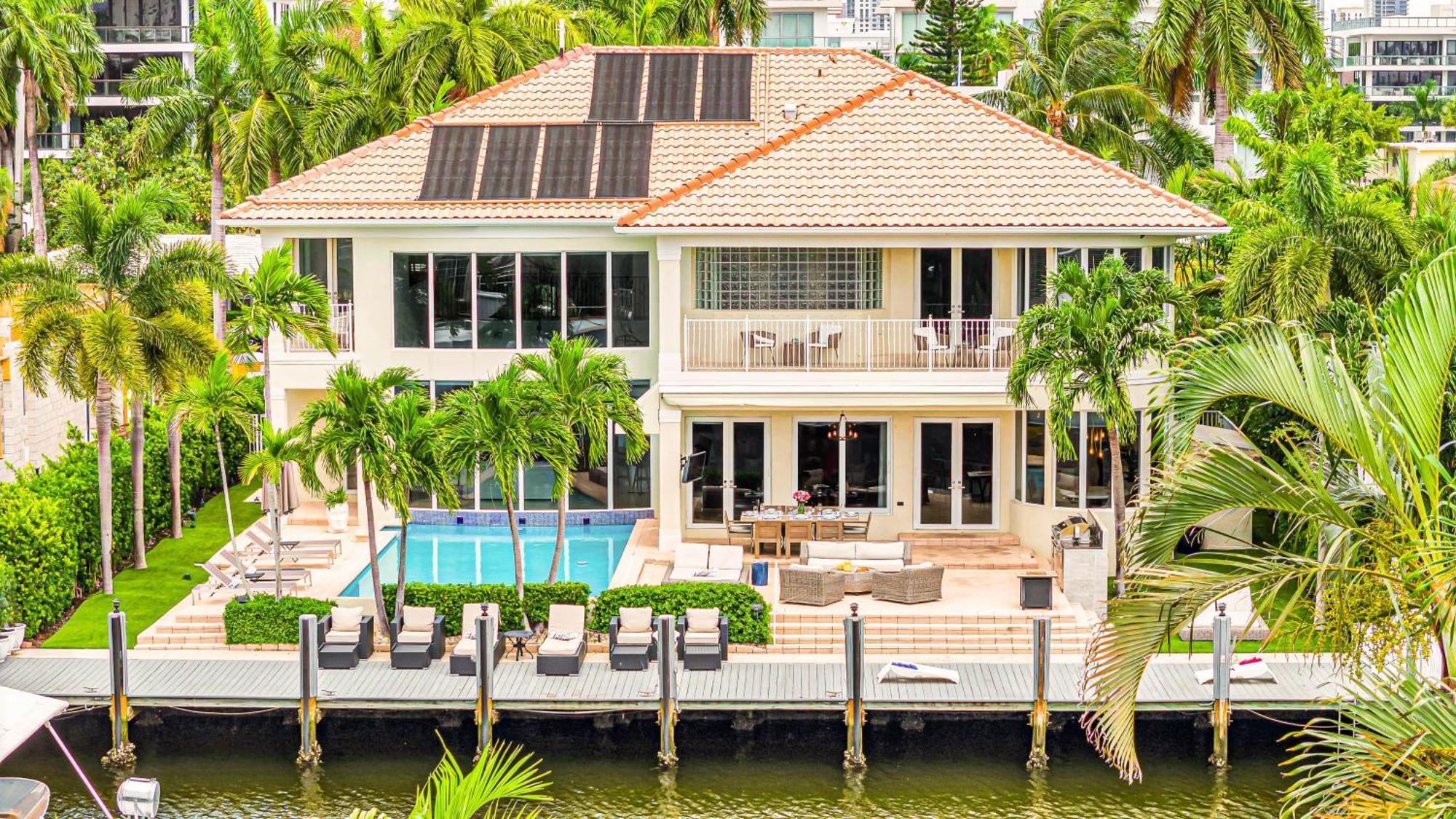 Mediterranean Venice Of America Riverside View Access Fiesta Key Vlllas Villa
