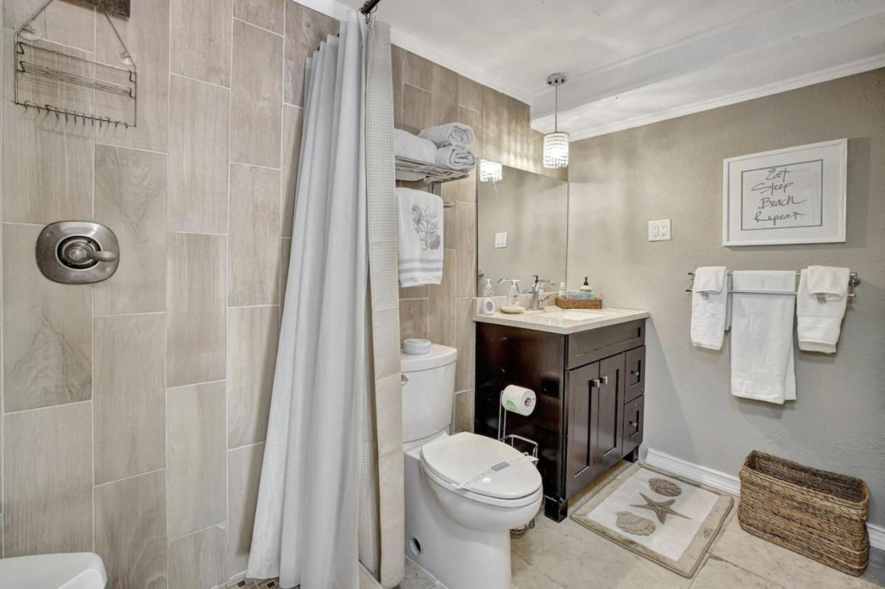 Trendy 1br 2ba Heated Pool Short Walk To The Holiday home Fort Lauderdale