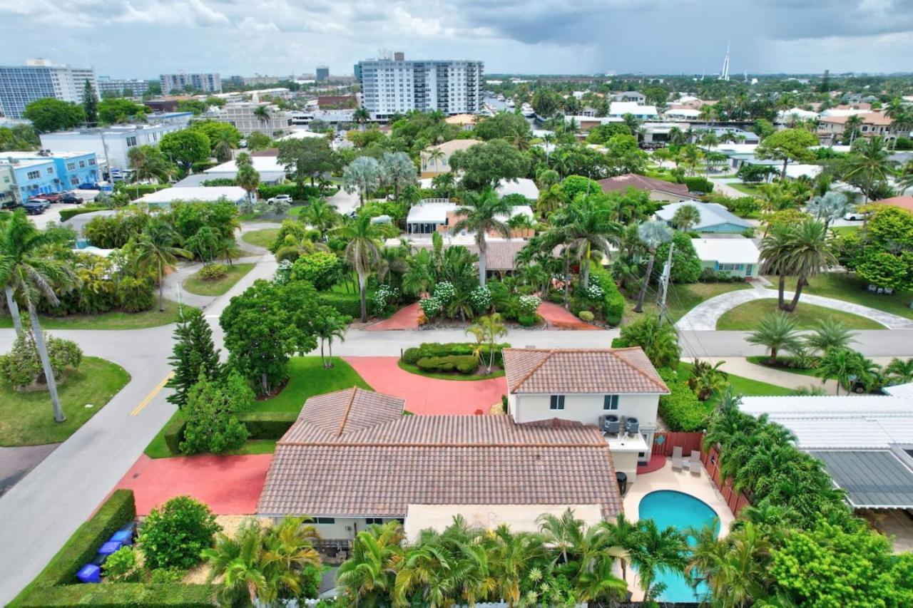 Stylish 2br 3ba With Heated Pool Walkable *