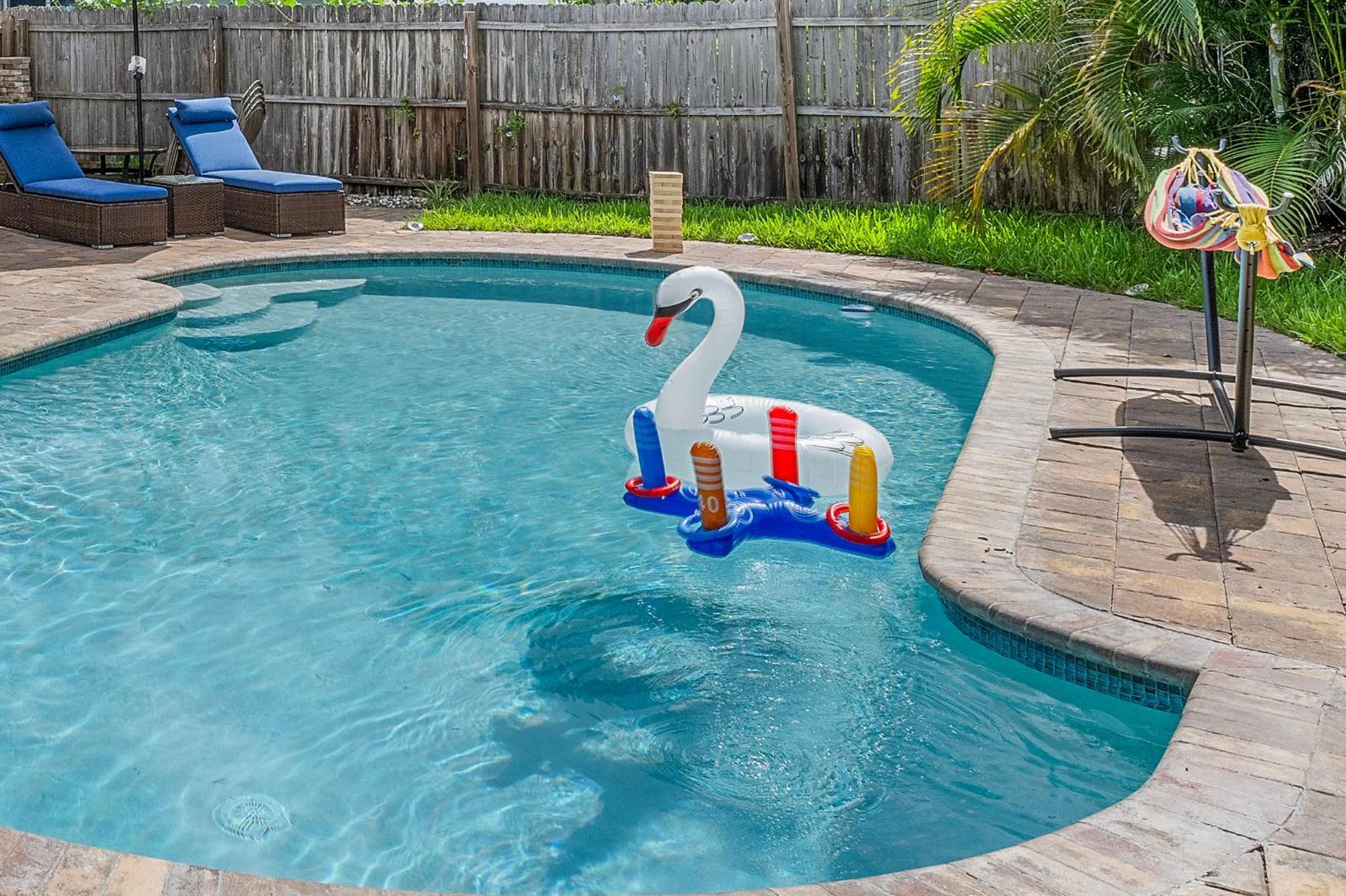 3br Mini Oasis - Pool, Game Lounge And Near Beaches Holiday home