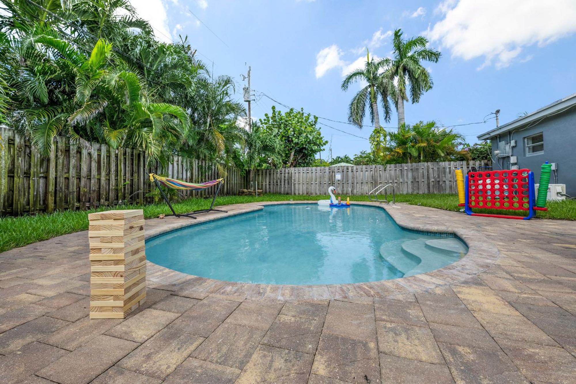 Holiday home 3br Mini Oasis - Pool, Game Lounge And Near Beaches *
