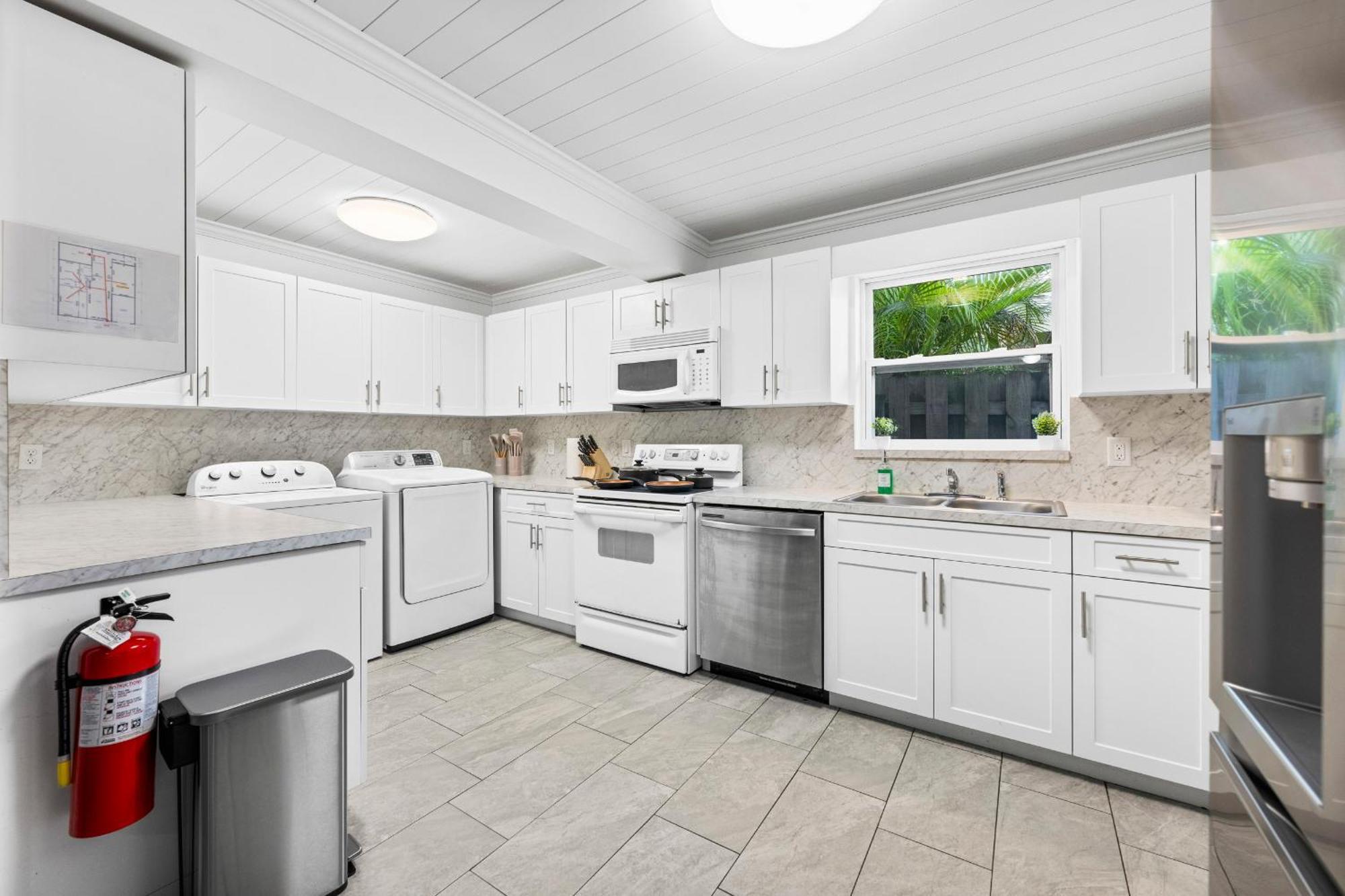 3br Mini Oasis - Pool, Game Lounge And Near Beaches