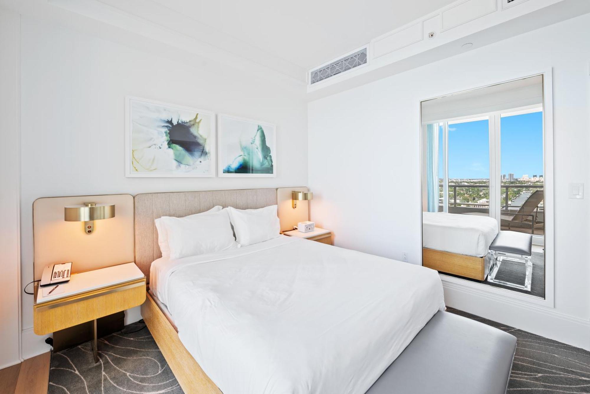 Ritz-carlton Luxury 2 Bedroom - Access Apartment