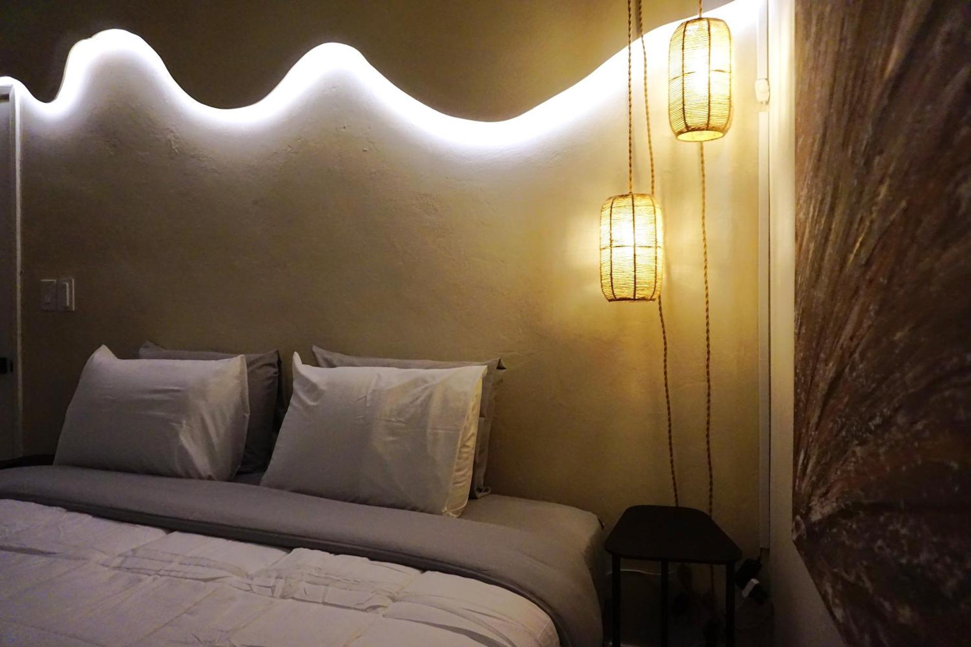 Modern Oasis, King Bed Pet Friendly 10m To Holiday home