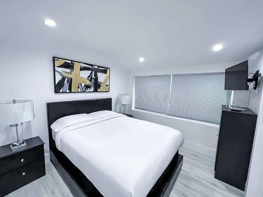 Modern Lux 3br 2ba With Heated Pool *