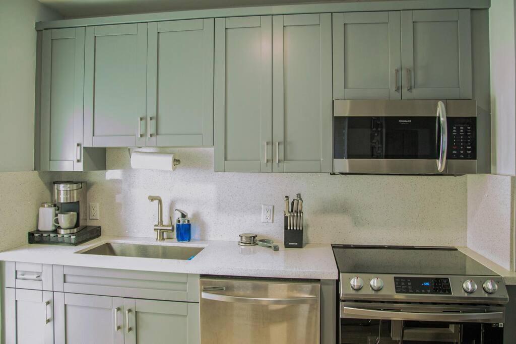 Modern Lux 3br 2ba With Heated Pool Holiday home Fort Lauderdale