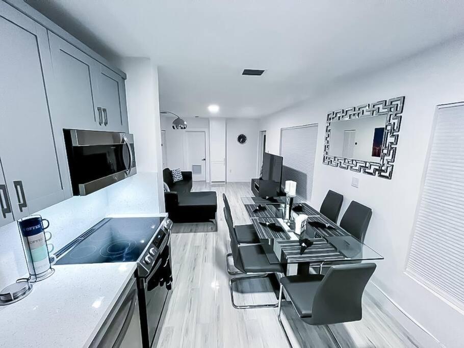 Modern Lux 3br 2ba With Heated Pool