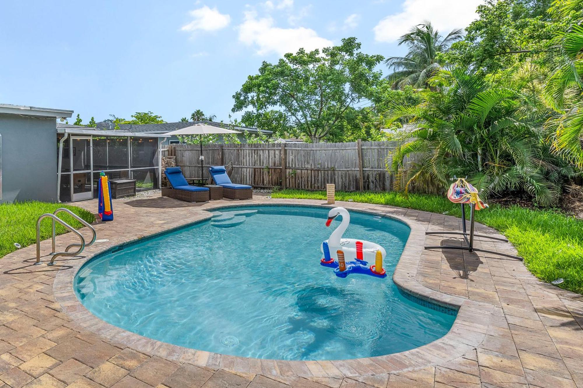 Holiday home 3br Mini Oasis - Pool, Game Lounge And Near Beaches