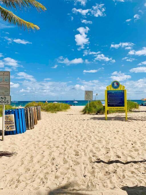Villa Blissful In Amazing Location With Heated Pool 3 Blocks To In Your Toes! Fort Lauderdale