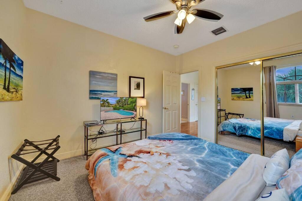 Blissful In Amazing Location With Heated Pool 3 Blocks To In Your Toes!