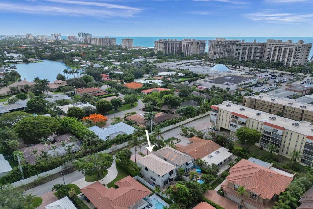 Blissful In Amazing Location With Heated Pool 3 Blocks To In Your Toes! *