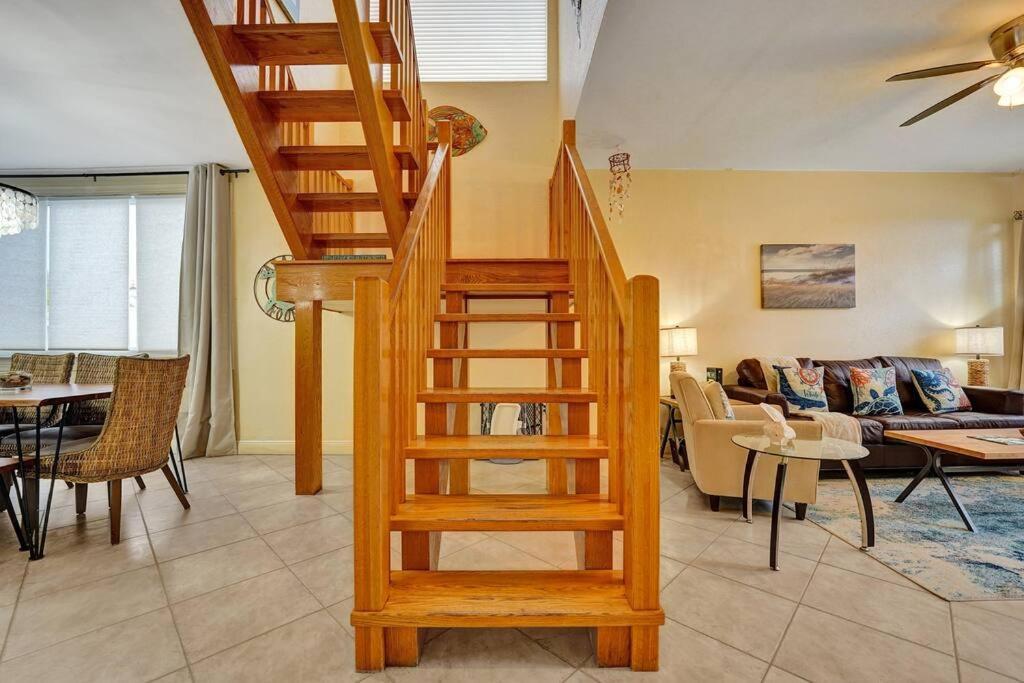 Blissful In Amazing Location With Heated Pool 3 Blocks To In Your Toes! Villa Fort Lauderdale