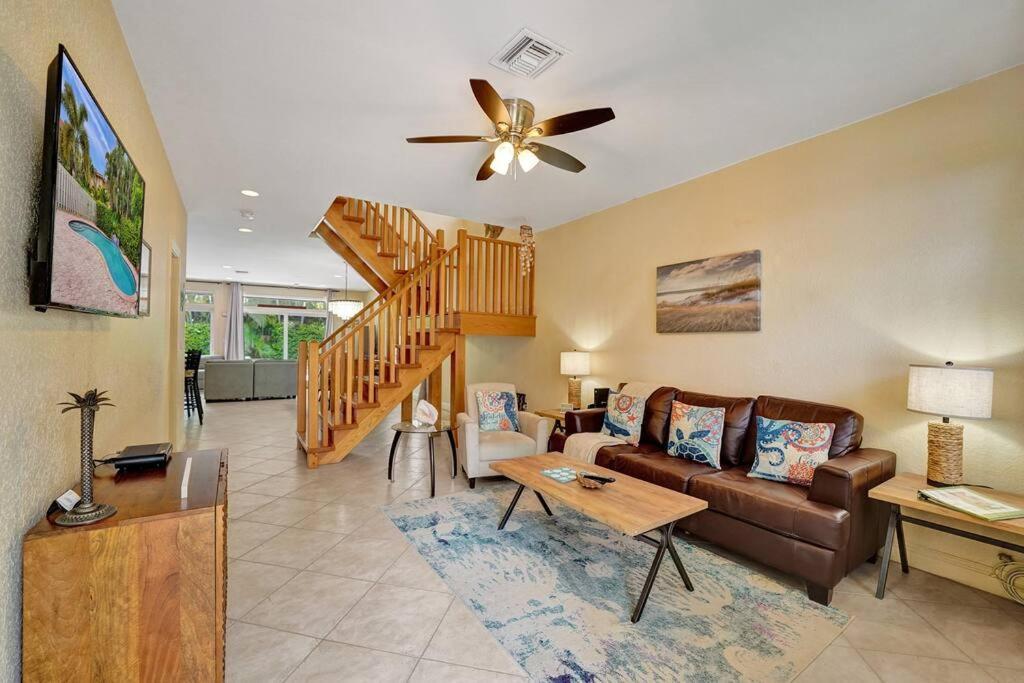 Blissful In Amazing Location With Heated Pool 3 Blocks To In Your Toes! Villa Fort Lauderdale