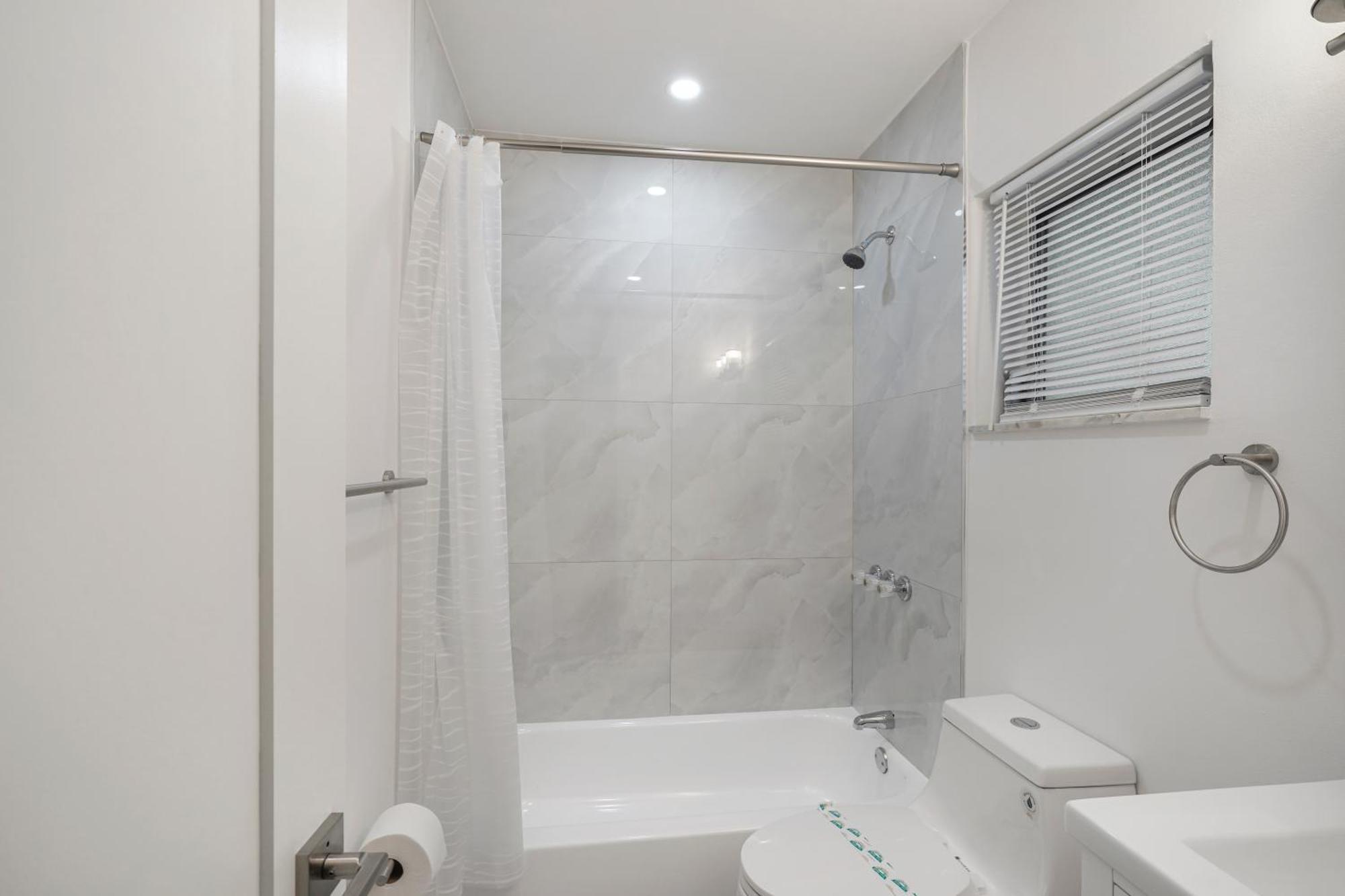 Lovely 1 Bedroom - Just Beachy By Pmi Fort Lauderdale