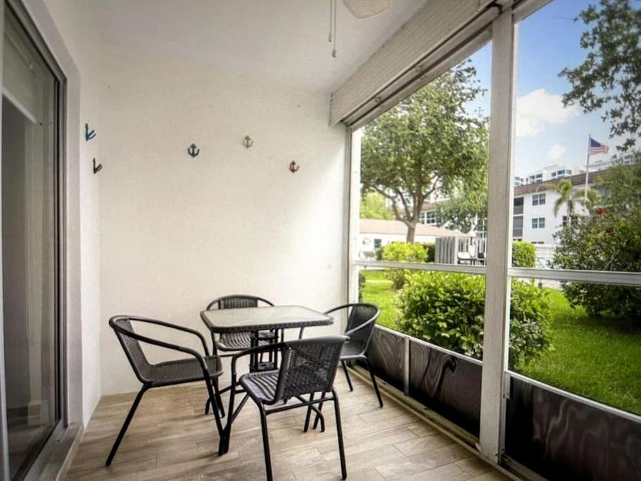 Apartment Charming Get-a-way At The