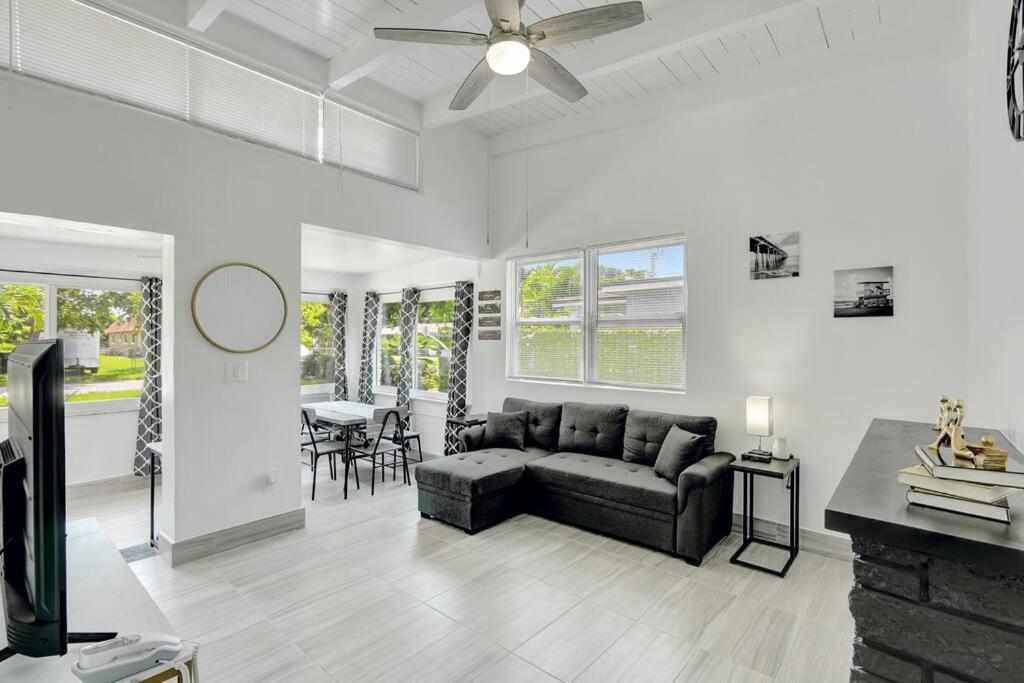 2br 1ba Near Nightlife And *