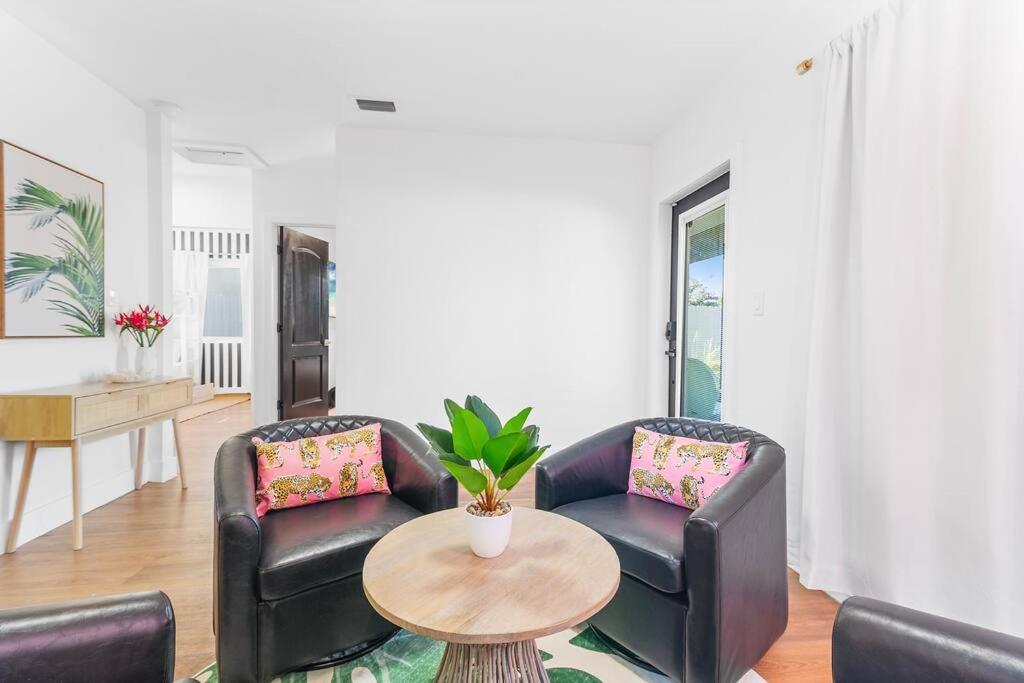 Stylish 4-bedroom Near Downtown Lauderdale